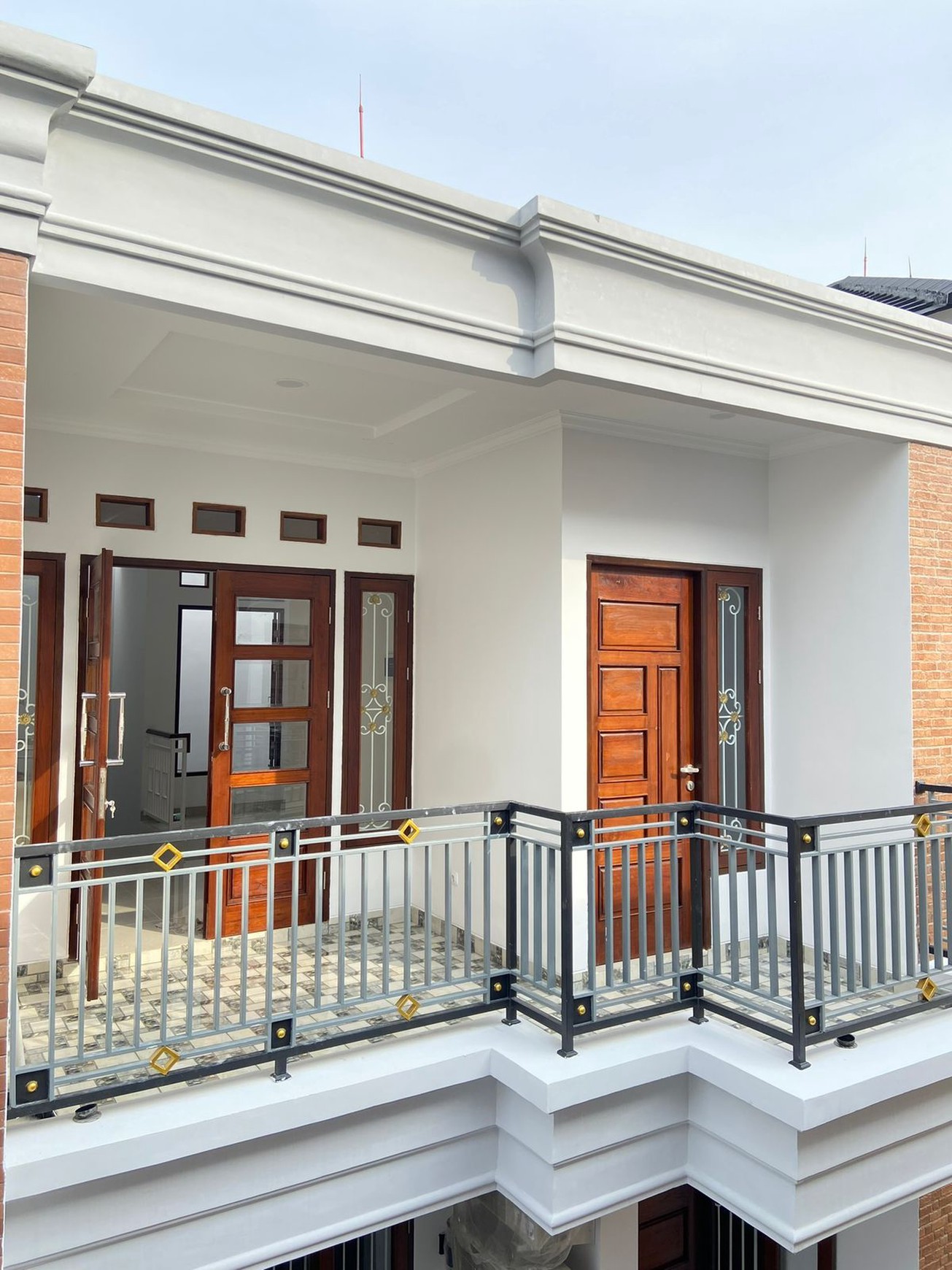 Rumah Minimalis dalam Cluster siap huni di Pondok Aren.