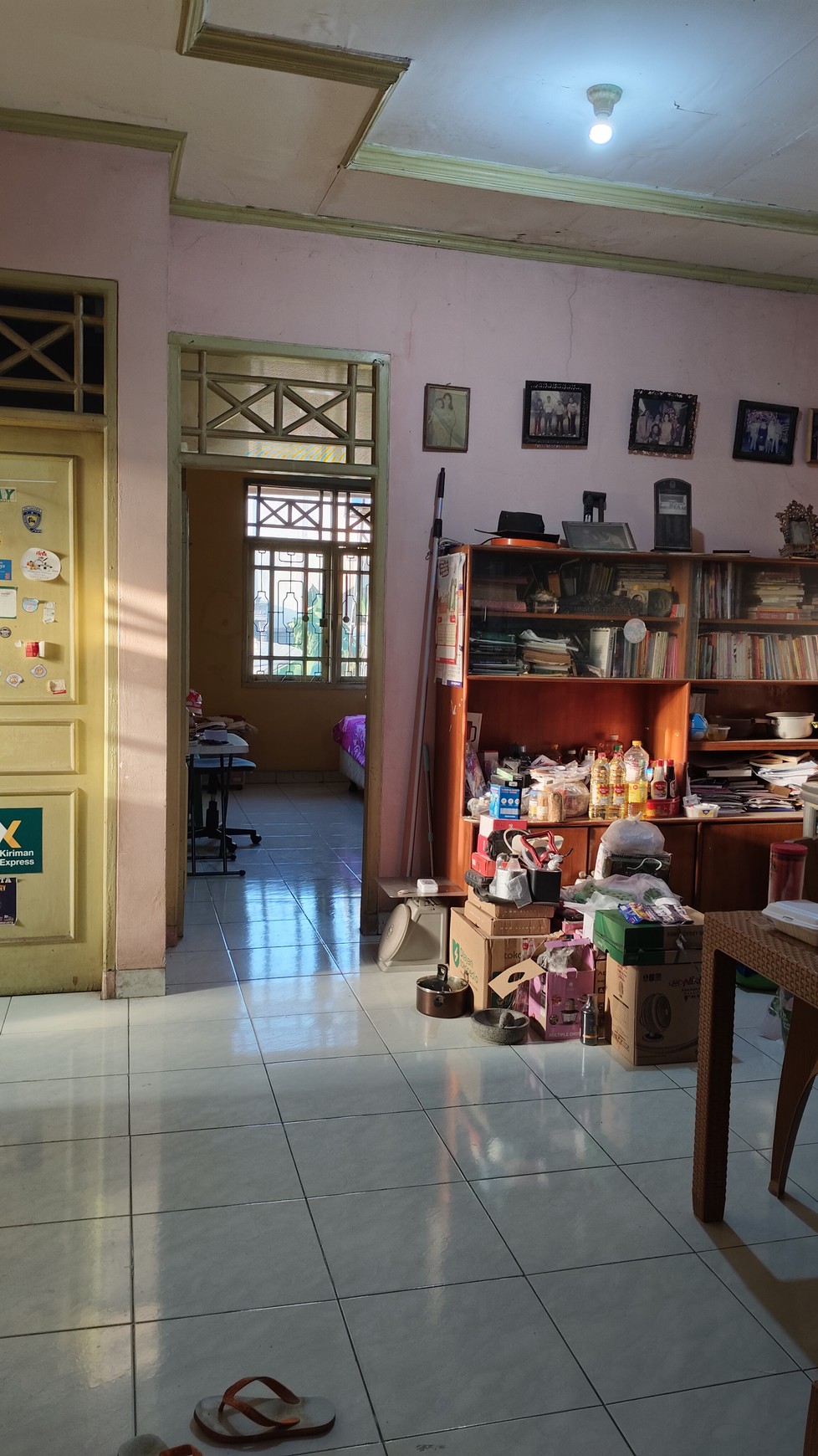 Rumah 2 Lantai di Jakarta Selatan dengan KT 5+1 KM 4+1 sudah SHM