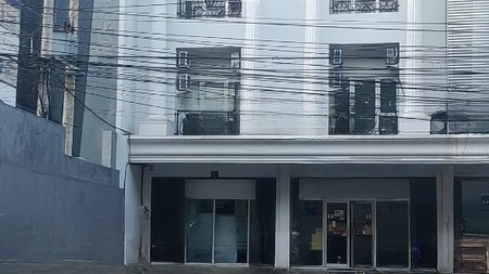 Ruko Jejer strategis disewakan di Jalan Tumenggung Suryo, Jalan Poros Propinsi, dekat sekolah dan perkantoran, ex Adira Finance Malang