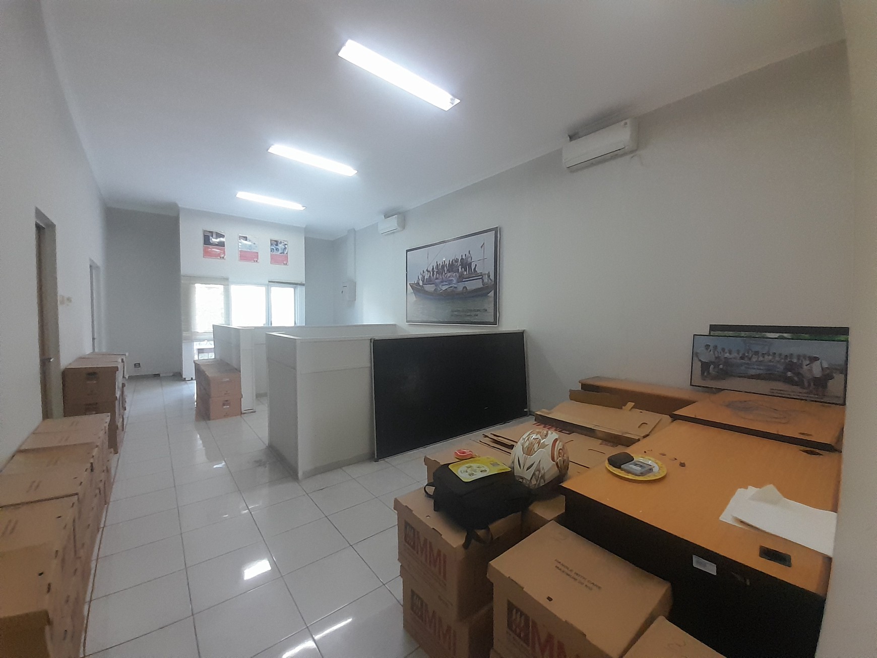 Ruko Jejer strategis disewakan di Jalan Tumenggung Suryo, Jalan Poros Propinsi, dekat sekolah dan perkantoran, ex Adira Finance Malang