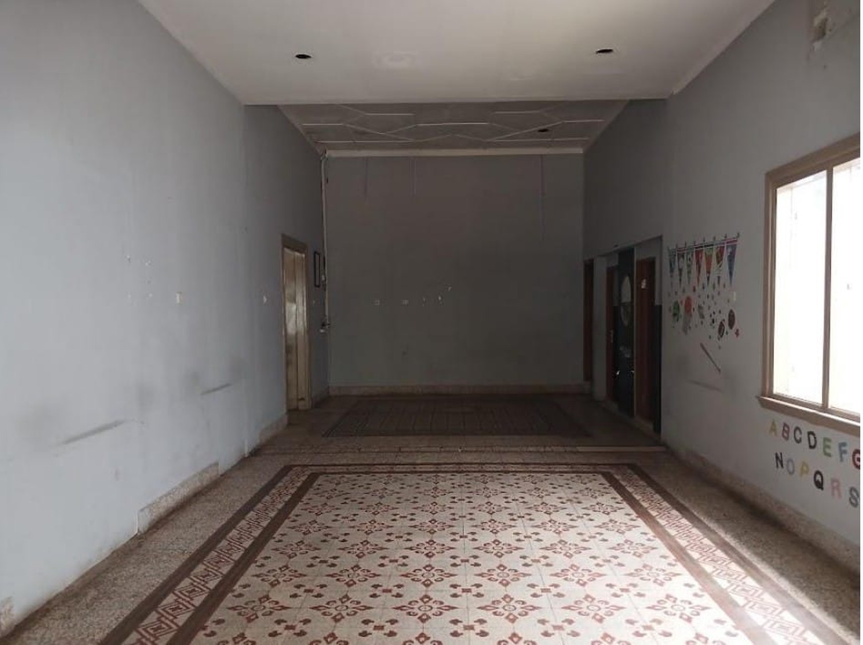 Bangunan 1 lantai ex Resto disewakan di Jalan Letjen Sutoyo, Jalan Poros Propinsi, diantara Hotel Amaris dan Hotel Santika Premiere Malang