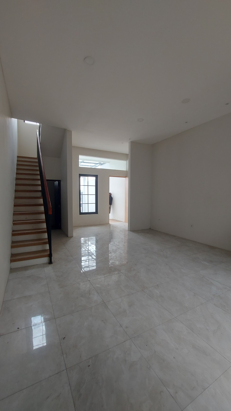 Siap Huni Rumah Nyaman di Lokasi Premium Jemur Andayani Surabaya