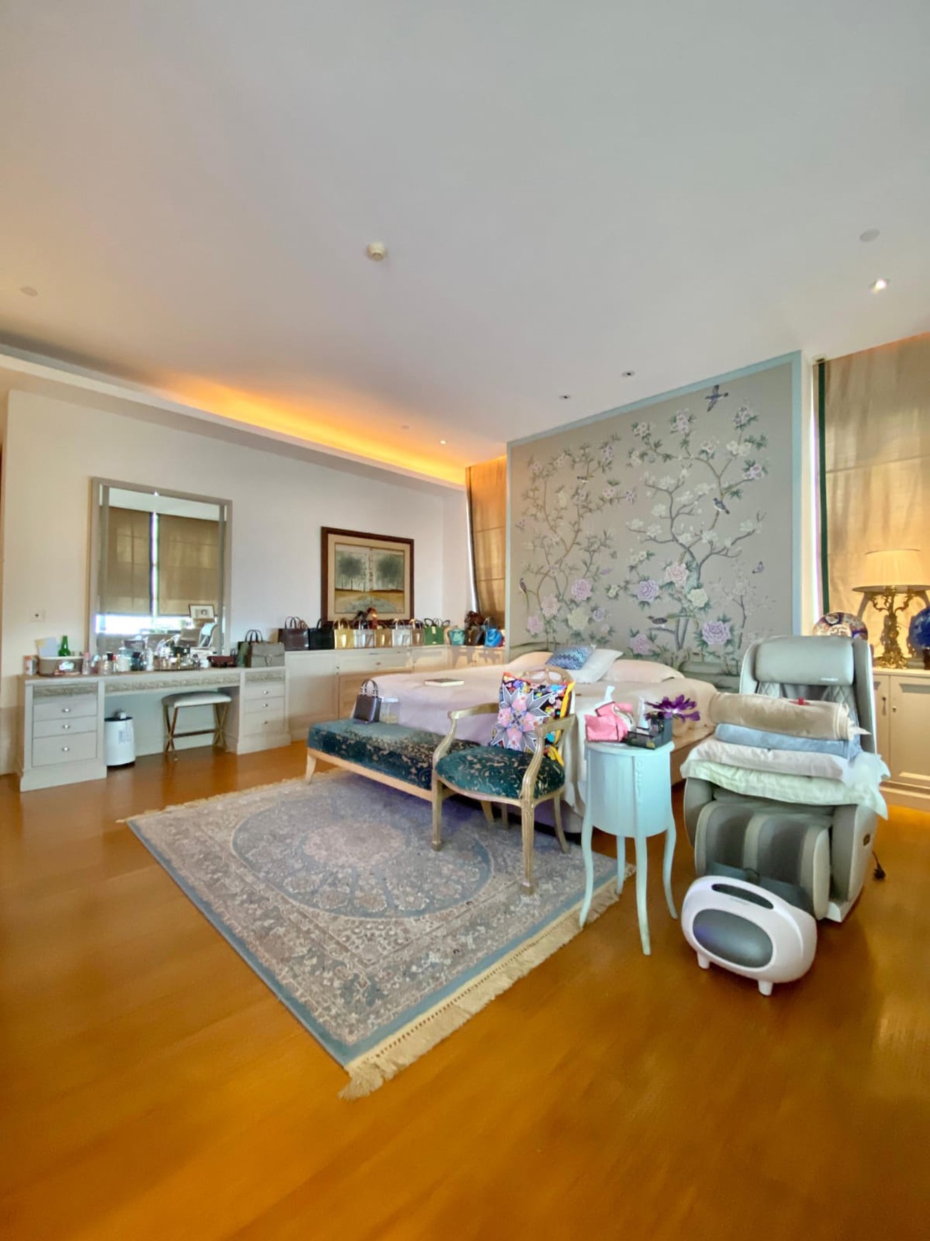 Apartemen Full Furnished Siap Huni di Tengah Kota Lokasi Ramai dan Strategis @Apartemen The Residence Dharmawangsa.