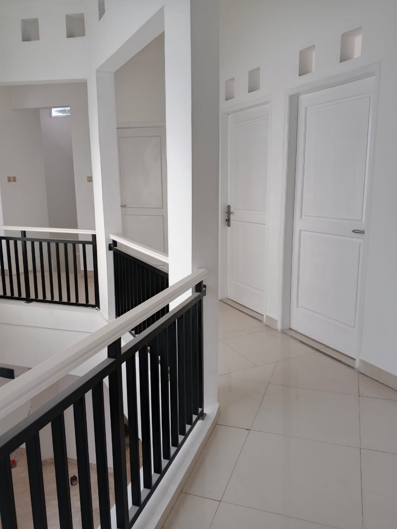 Rumah bagus, Halaman Luas, lokasi strategis di Bintaro Sektor 3