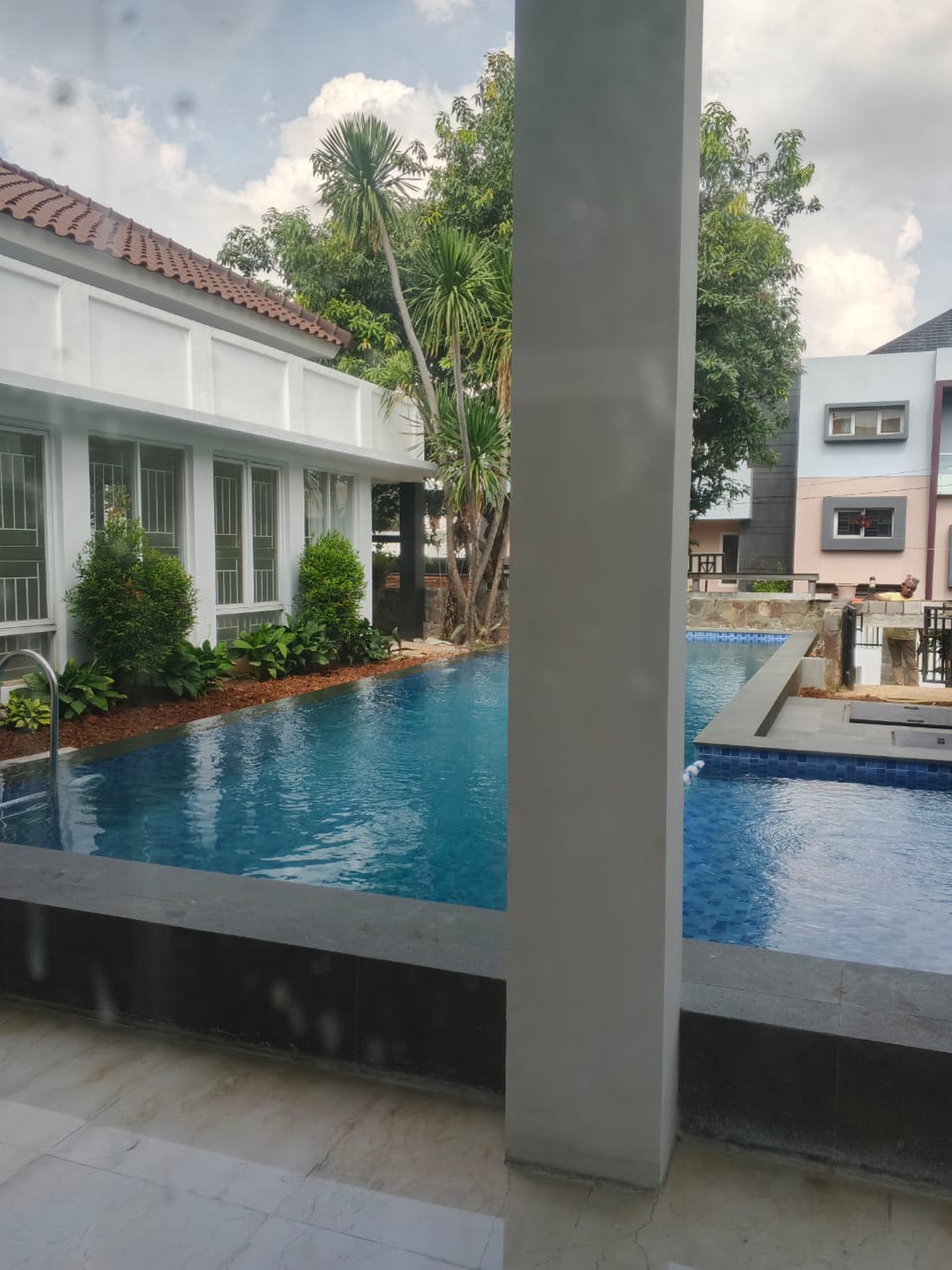 Rumah bagus, Halaman Luas, lokasi strategis di Bintaro Sektor 3