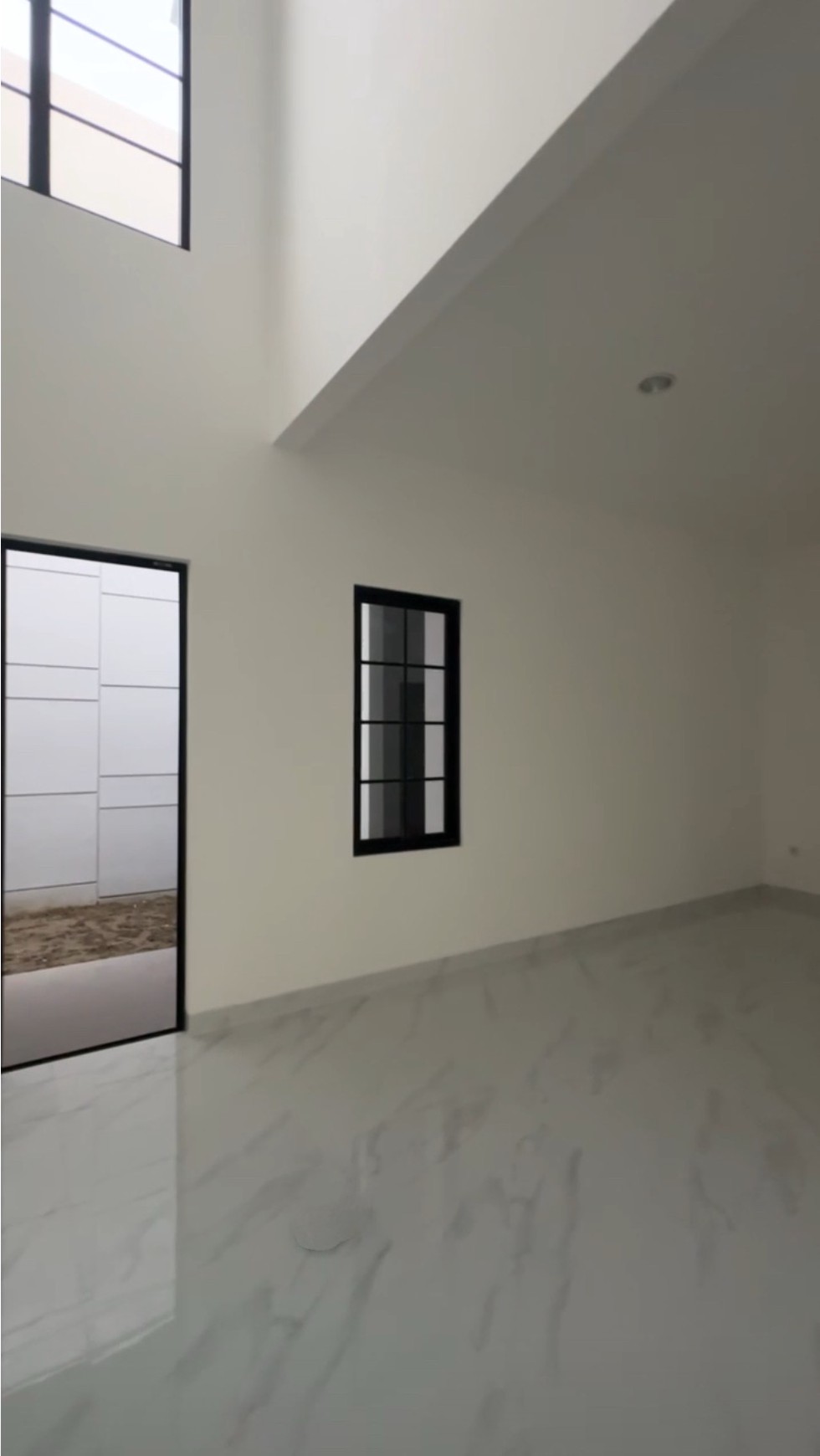 Rumah Cluster Villa Pasir Putih PIK2 - Lokasi Premium, Siap Huni!