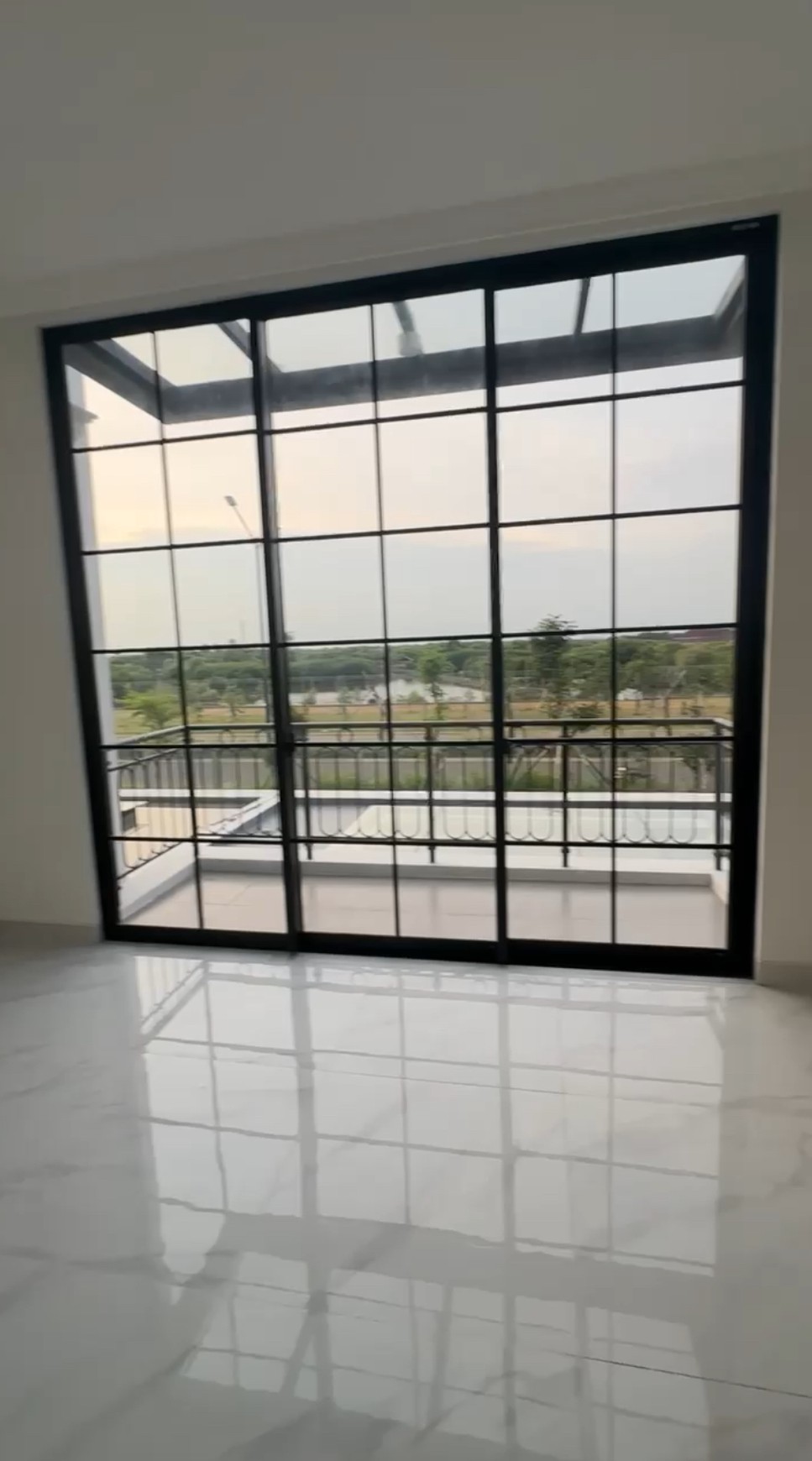 Rumah Cluster Villa Pasir Putih PIK2 - Lokasi Premium, Siap Huni!