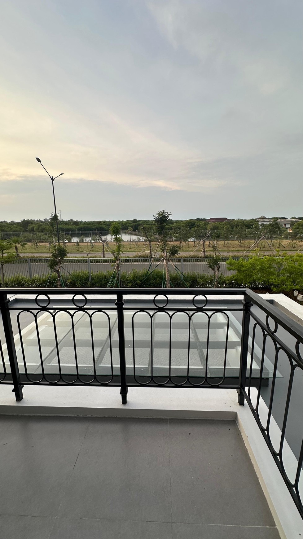 Rumah Cluster Villa Pasir Putih PIK2 - Lokasi Premium, Siap Huni!
