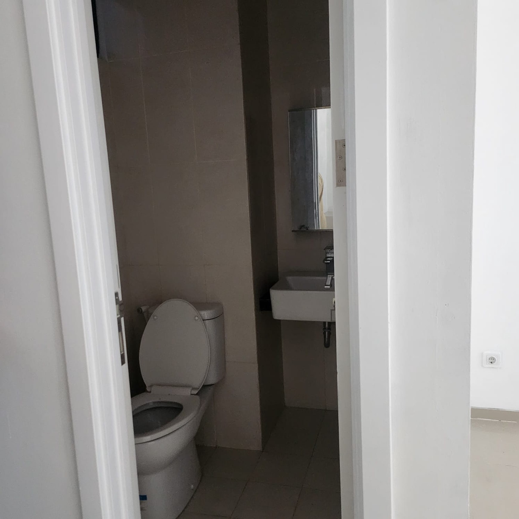 Ruko Siap Pakai Di Ruko U Ville Avenue Bintaro Sektor 7 tangerang selatan.