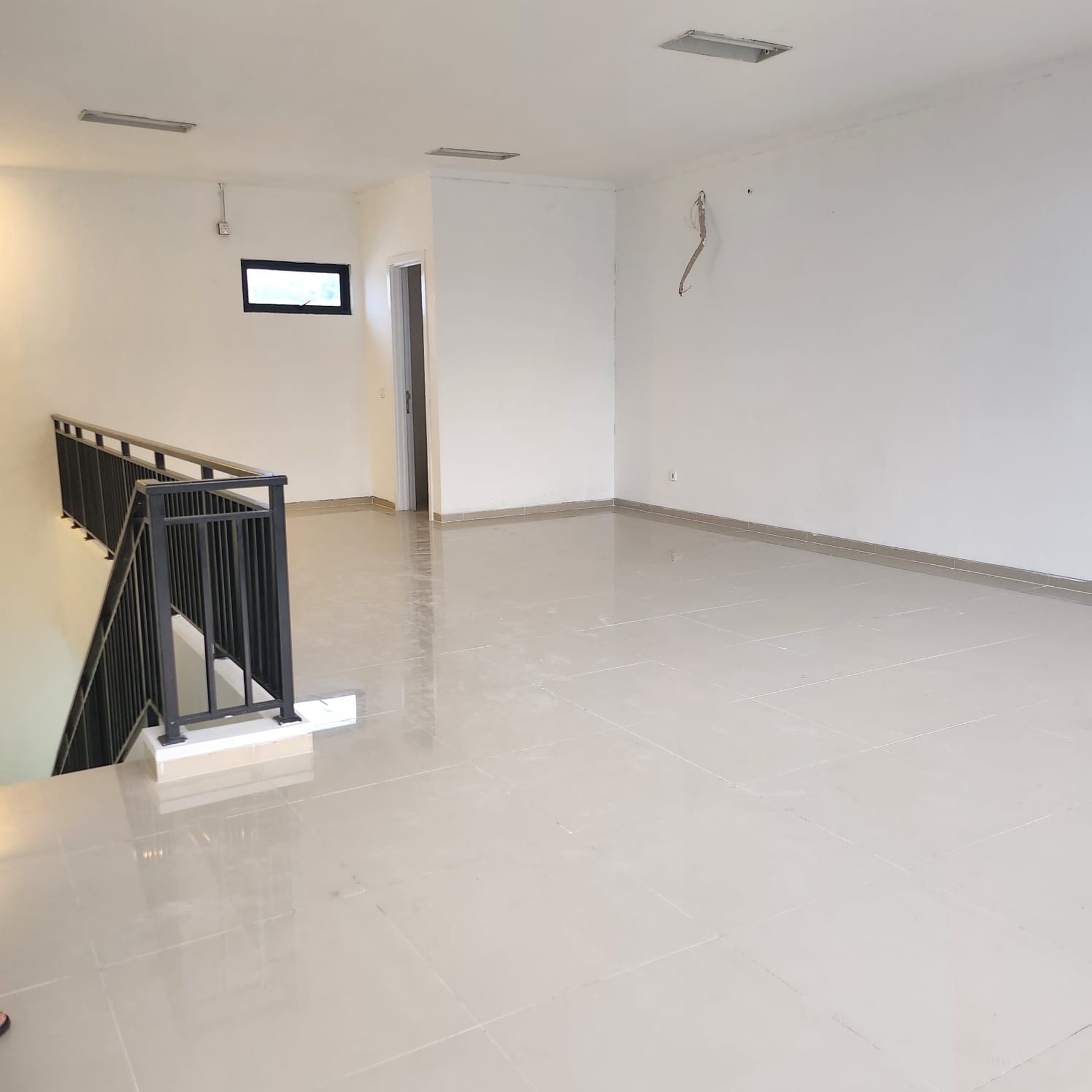 Ruko Siap Pakai Di Ruko U Ville Avenue Bintaro Sektor 7 tangerang selatan.