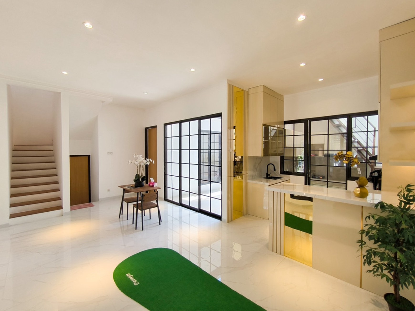 Rumah 2 lantai,jalan lebar di Bintaro Jaya 9
