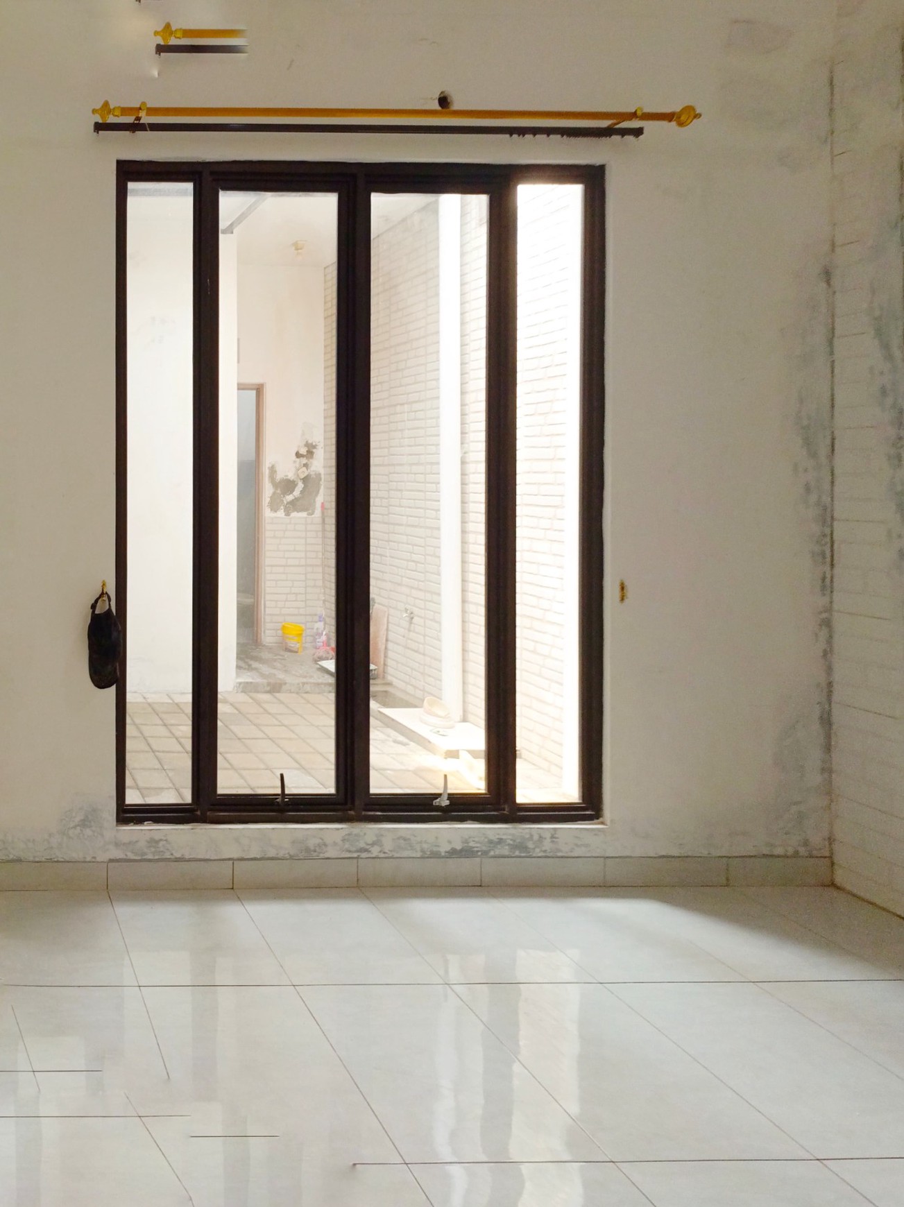 Dijual Cepat Rumah 2 lantai,dalam cluster di Graha Raya