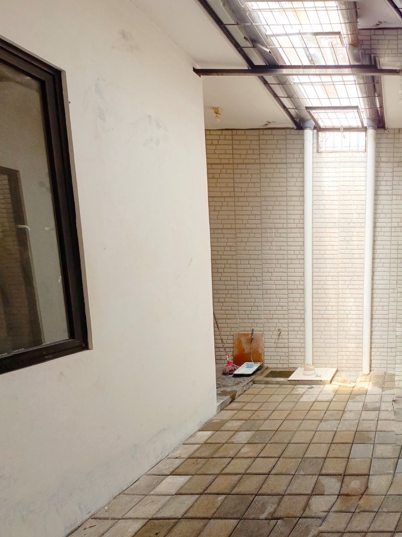 Dijual Cepat Rumah 2 lantai,dalam cluster di Graha Raya