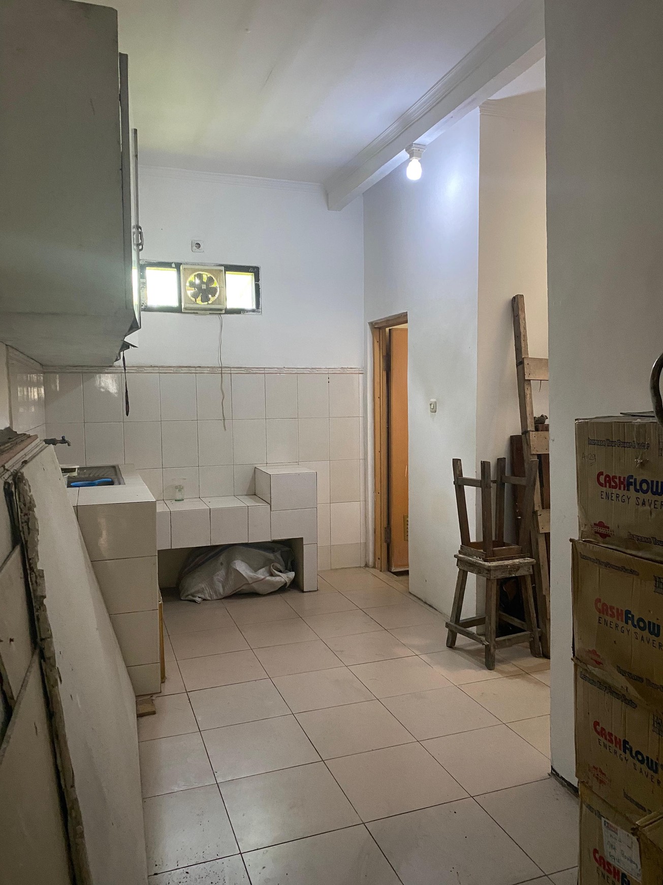 Rumah Hitung Tanah Area Cipete