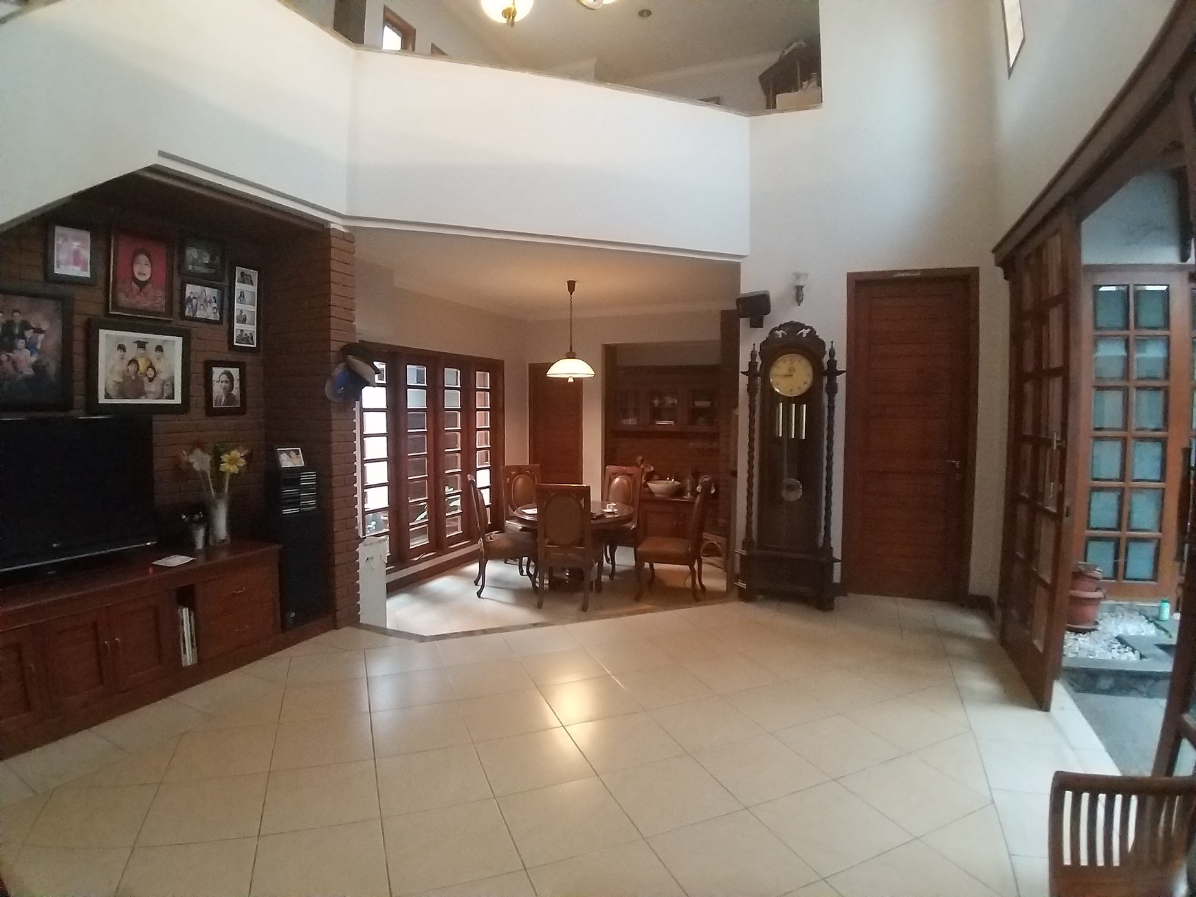 Rumah 2 lantai di Perumahan Parakan Asri, Batununggal