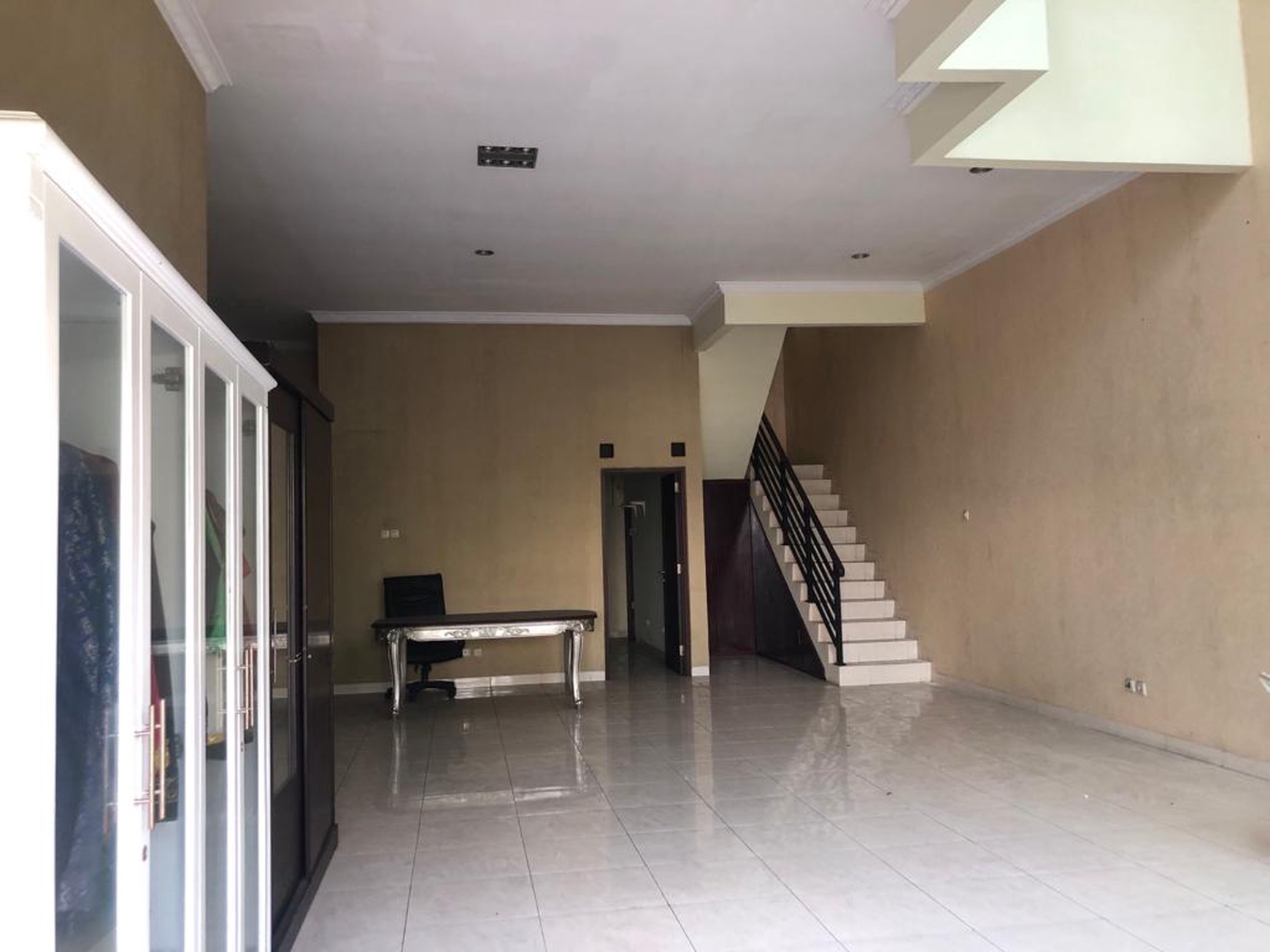 Rumah Siap Huni di Area Niaga Hijau, Pondok Indah, Jakarta Selatan