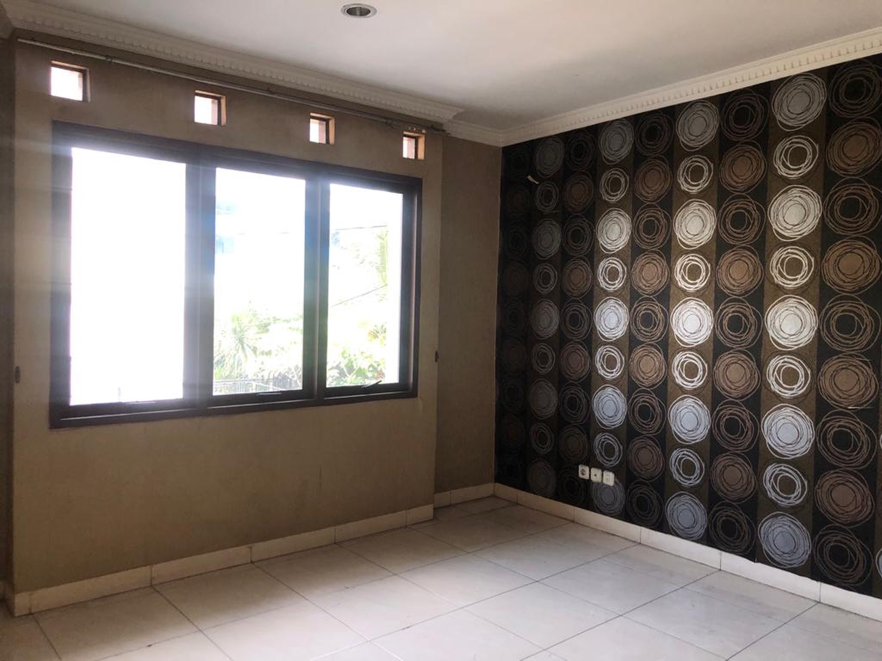 Rumah Siap Huni di Area Niaga Hijau, Pondok Indah, Jakarta Selatan