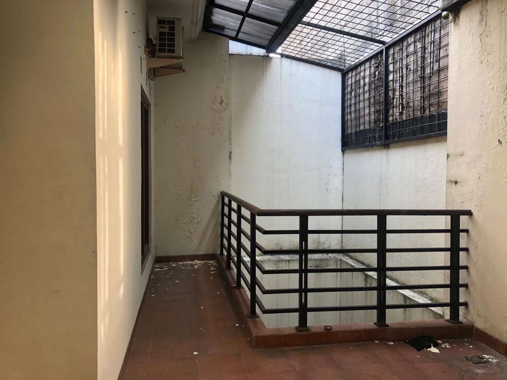 Rumah Siap Huni di Area Niaga Hijau, Pondok Indah, Jakarta Selatan