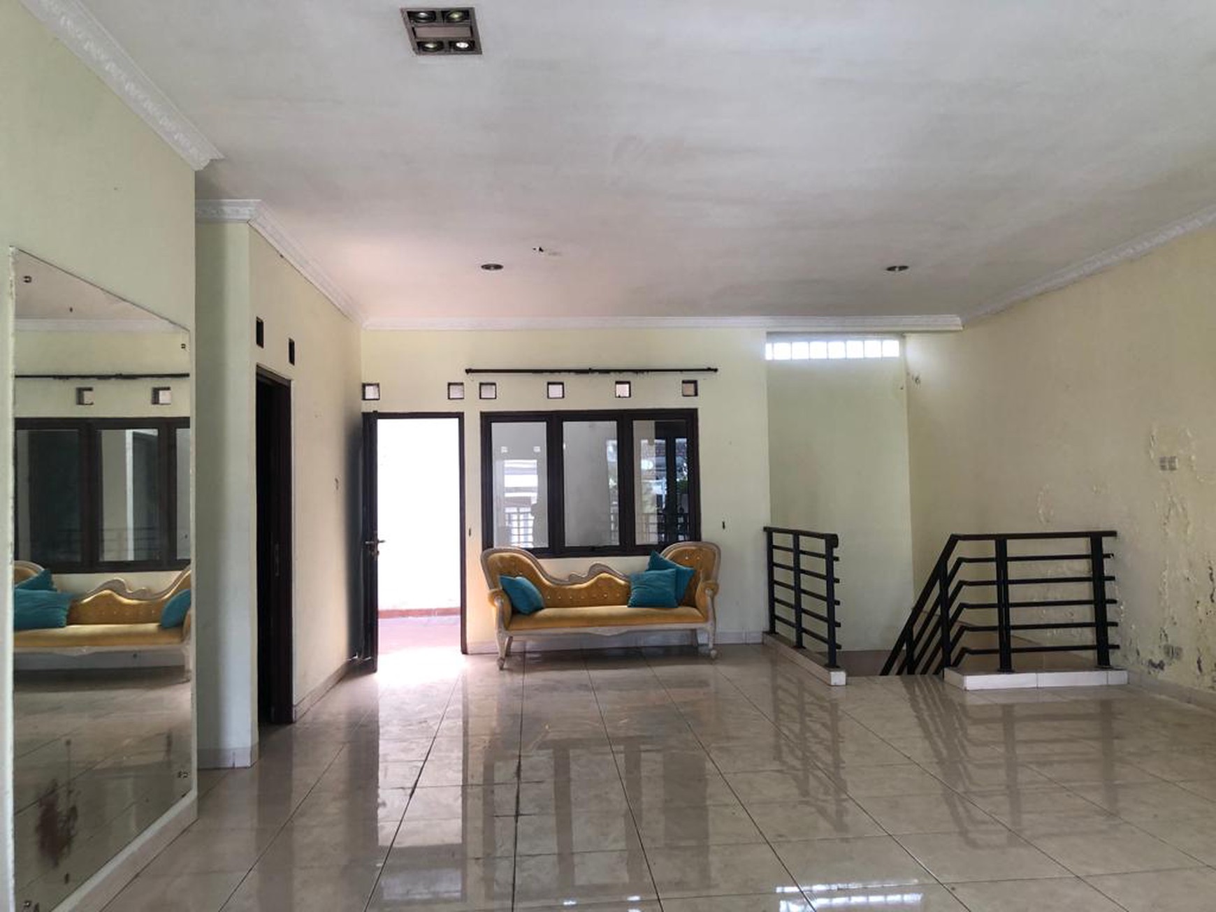 Rumah Siap Huni di Area Niaga Hijau, Pondok Indah, Jakarta Selatan