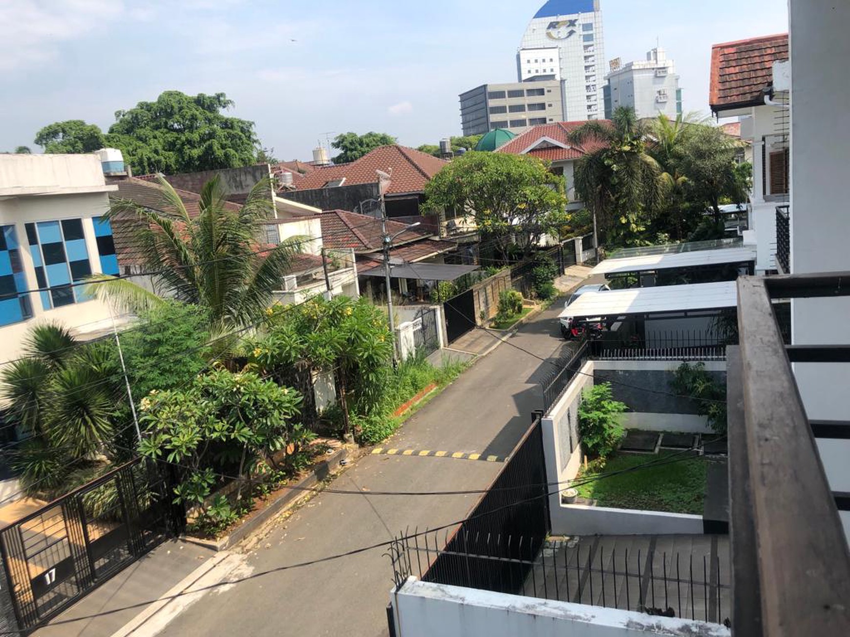 Rumah Siap Huni di Area Niaga Hijau, Pondok Indah, Jakarta Selatan