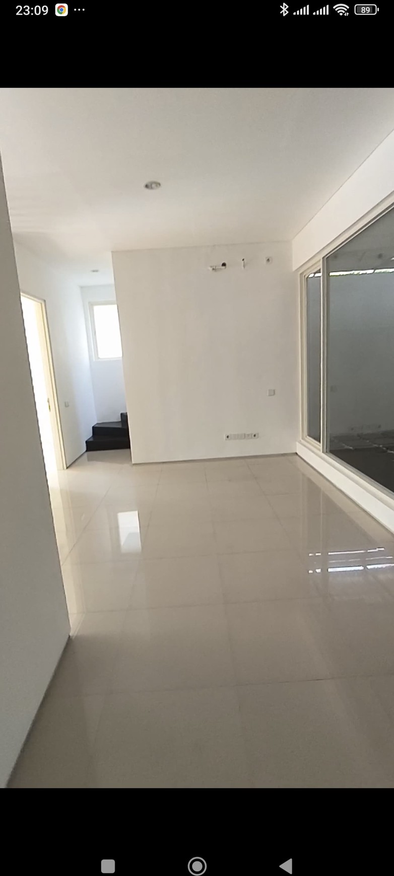 Sewa Rumah 2 Lantai Northwest Citraland Lake View Surabaya