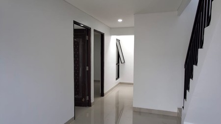 Rumah 2 Lantai Siap Huni KT 3 KM 1 @Pamulang