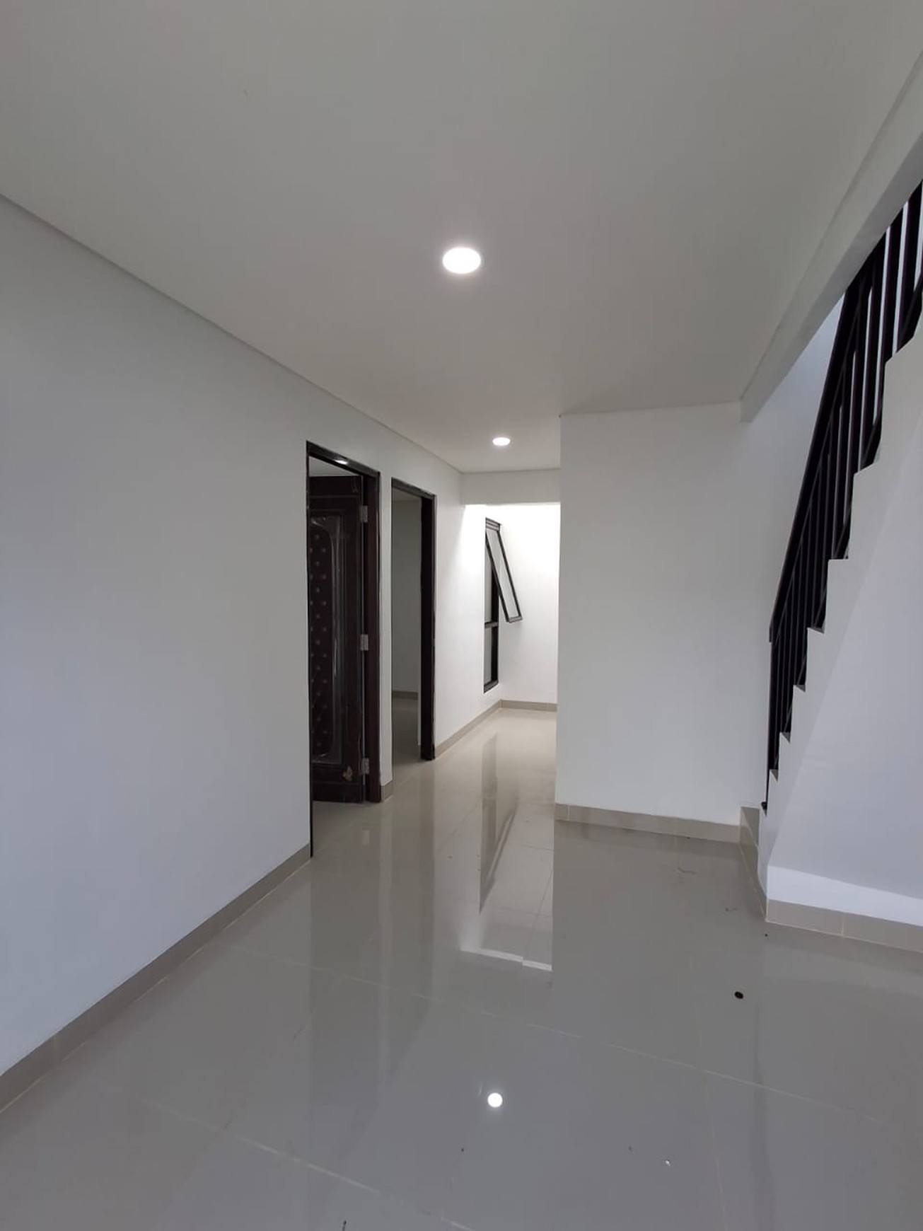 Rumah 2 Lantai Siap Huni KT 3 KM 1 @Pamulang