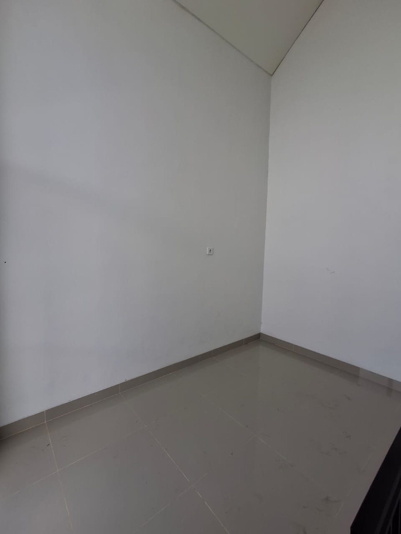 Rumah 2 Lantai Siap Huni KT 3 KM 1 @Pamulang