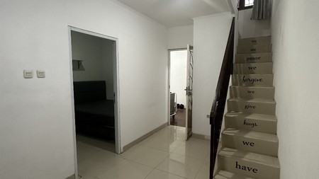 Rumah Siap Huni dengan Hunian Nyaman dan Asri di Ciputat