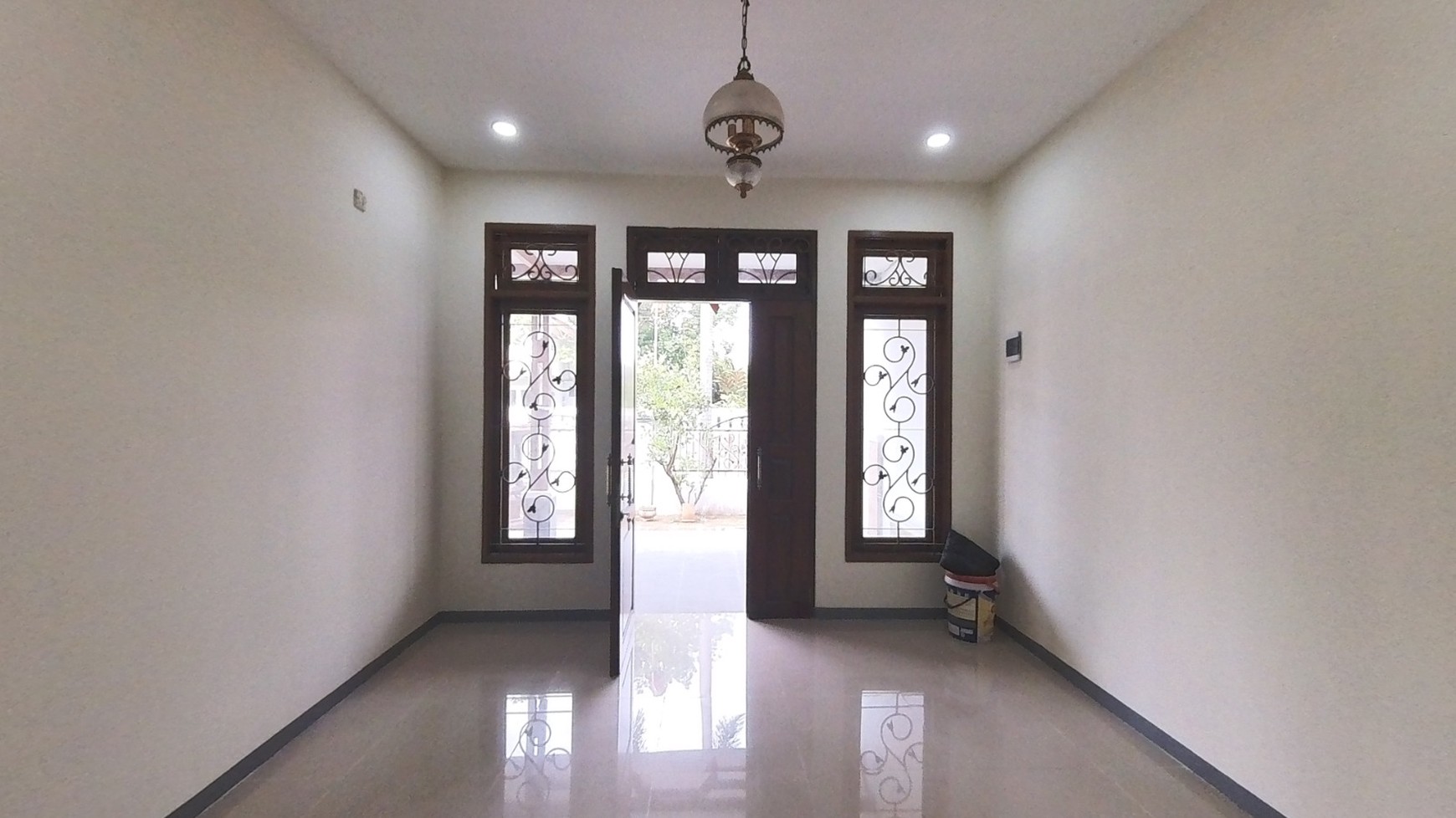 Rumah Hoek Jl Karmila, Pondok Gede, Jatiwaringin