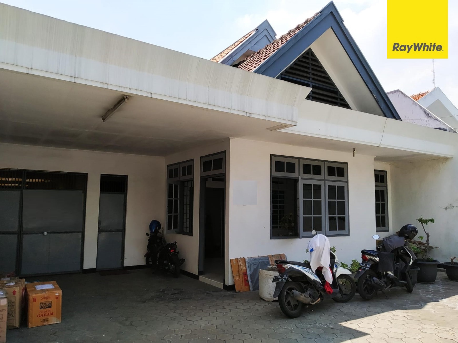 Disewakan Rumah Pusat Kota di Jalan Argopuro Surabaya