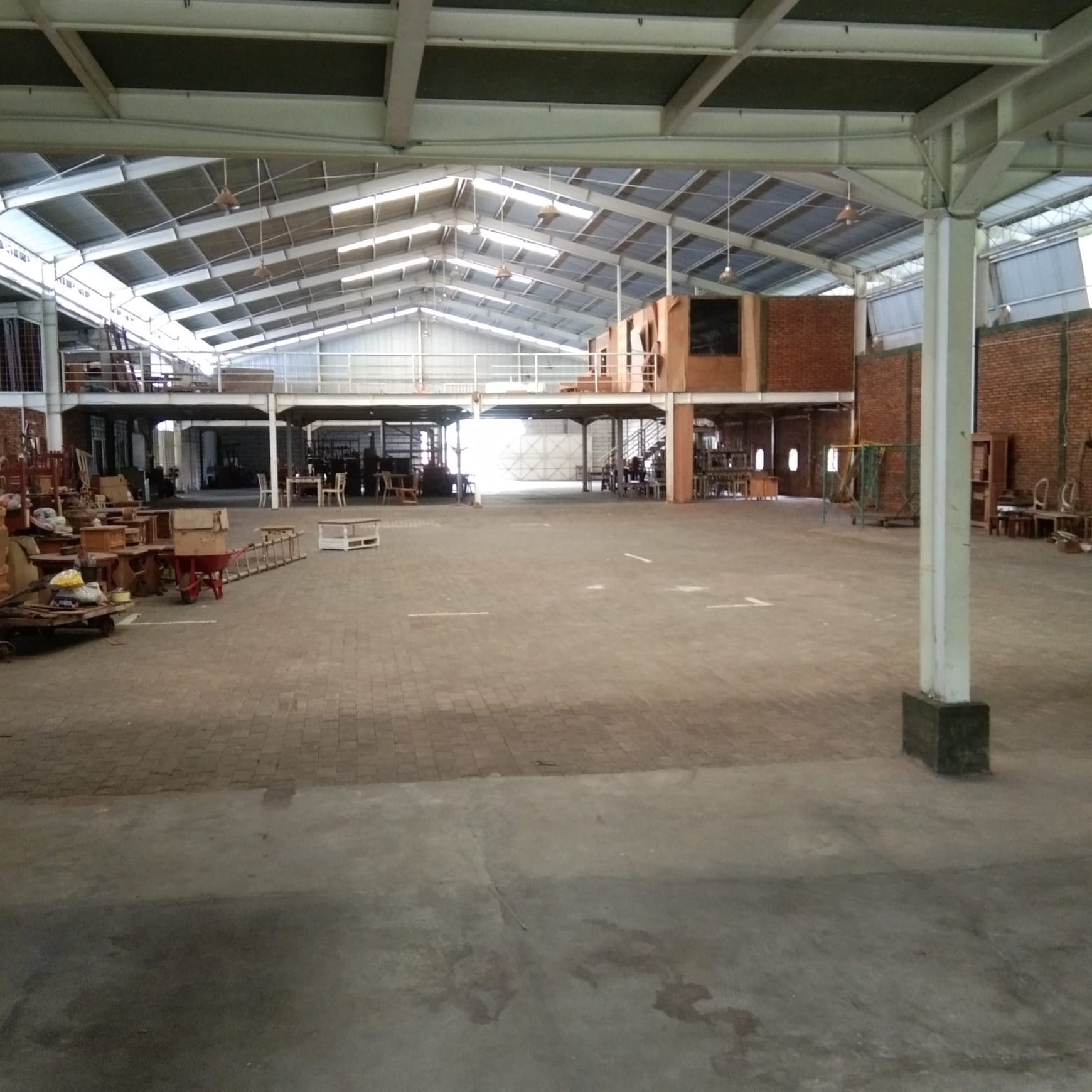 Tanah Luas + Gudang Siap Pakai Lokasi Bangunjiwo Kasihan Bantul 