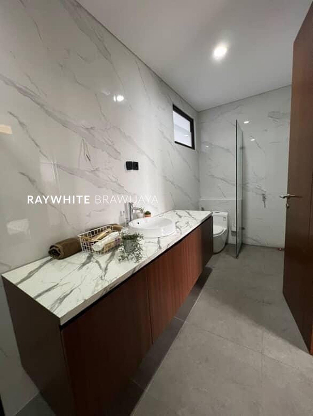 Rumah Dalam Cluster Siap Huni Area Pancoran