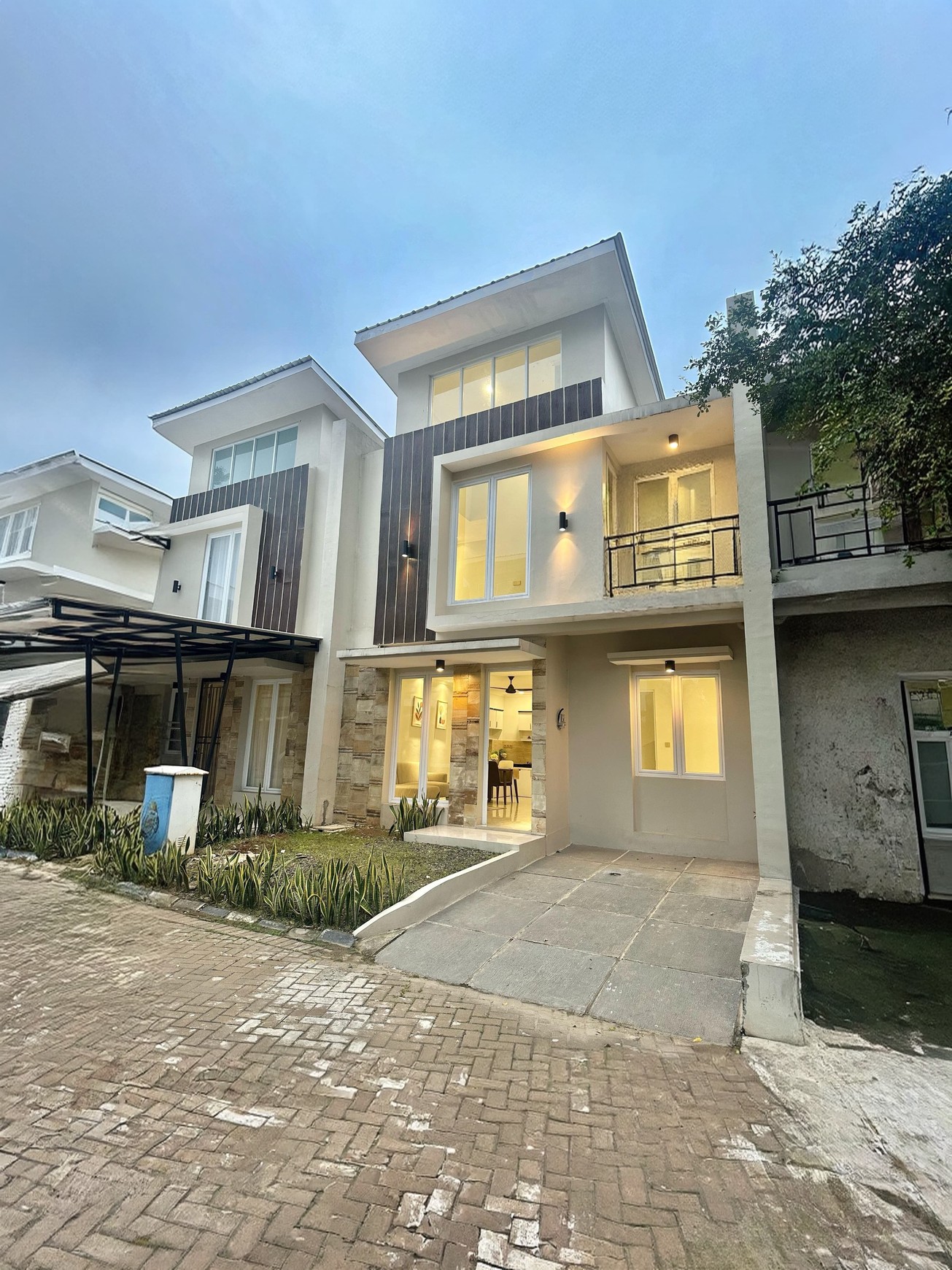 Rumah Bagus Di Accola Park Serpong Tangerang Selatan
