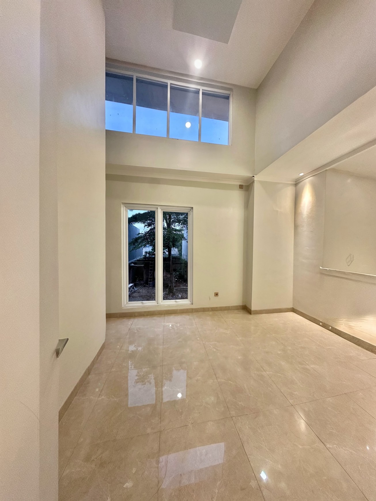 Rumah Bagus Di Accola Park Serpong Tangerang Selatan