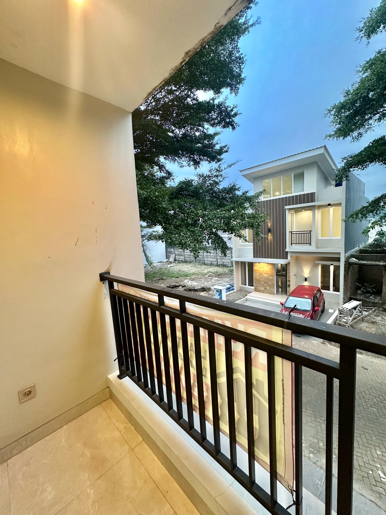 Rumah Bagus Di Accola Park Serpong Tangerang Selatan