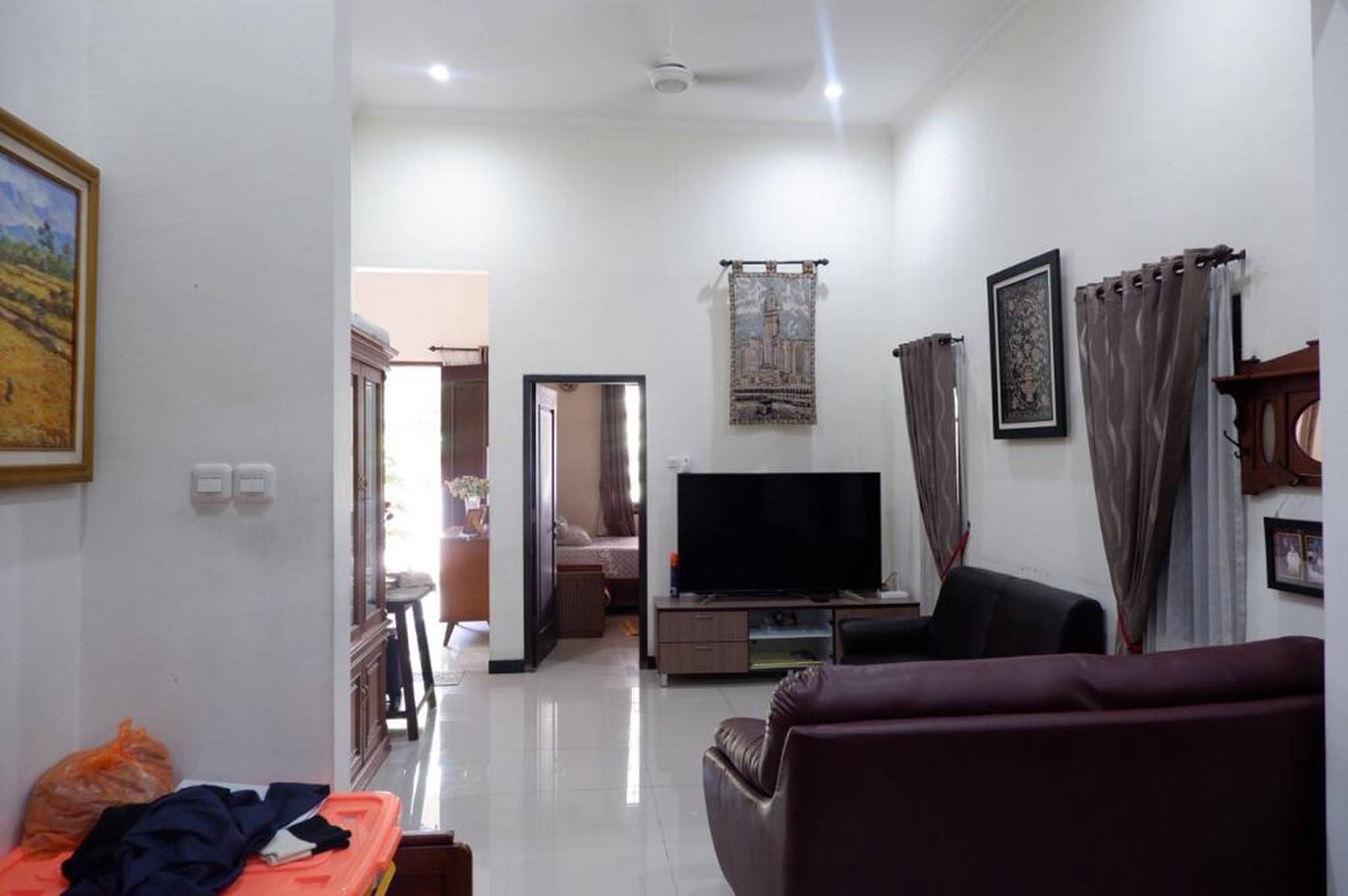 Rumah Hook Dijual di Deltasari Indah Waru Lokasi Strategis & Terawat!