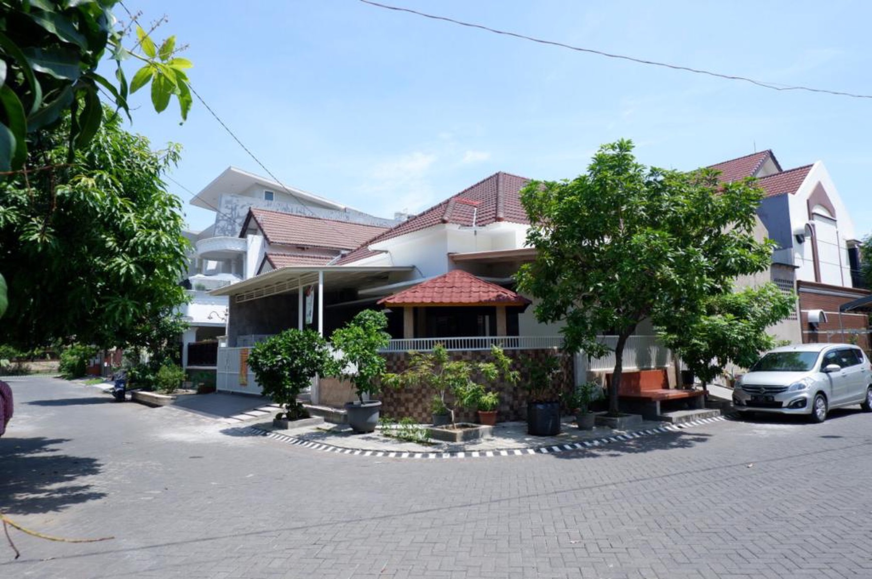 Rumah Hook Dijual di Deltasari Indah Waru Lokasi Strategis & Terawat!