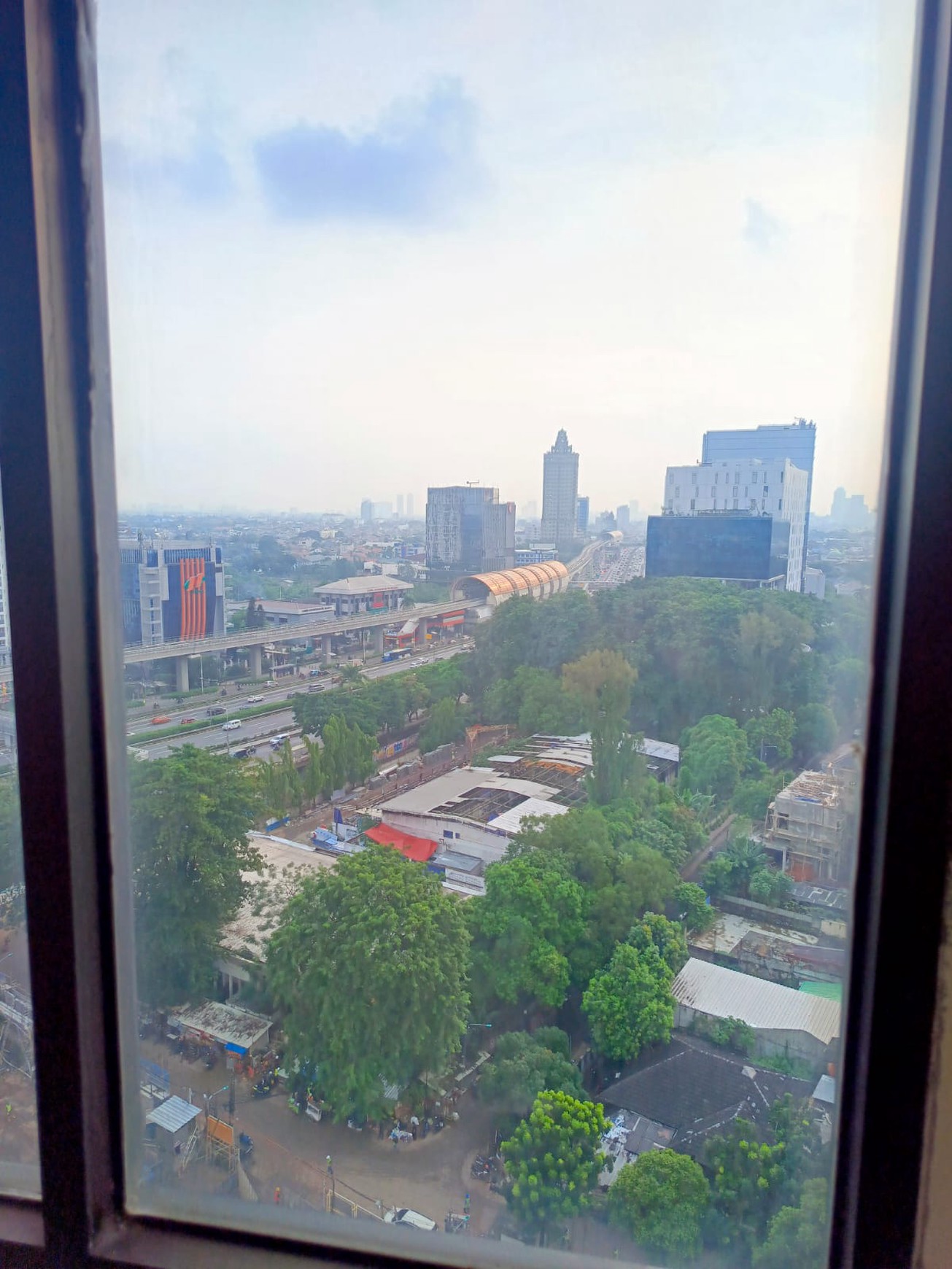 APARTMENT MT HARYONO RESIDENCE, OTISTA, CAWANG