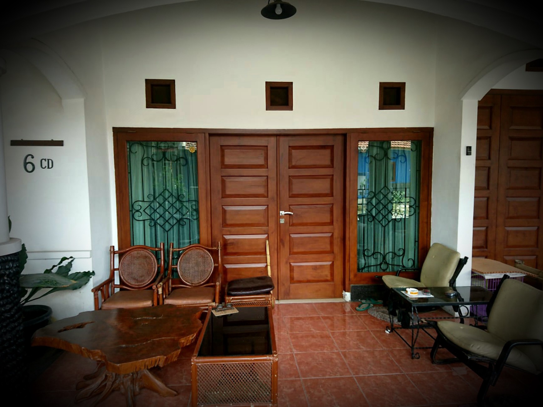 Rumah Keluarga Menawan di Sanggar Kencana Bandung