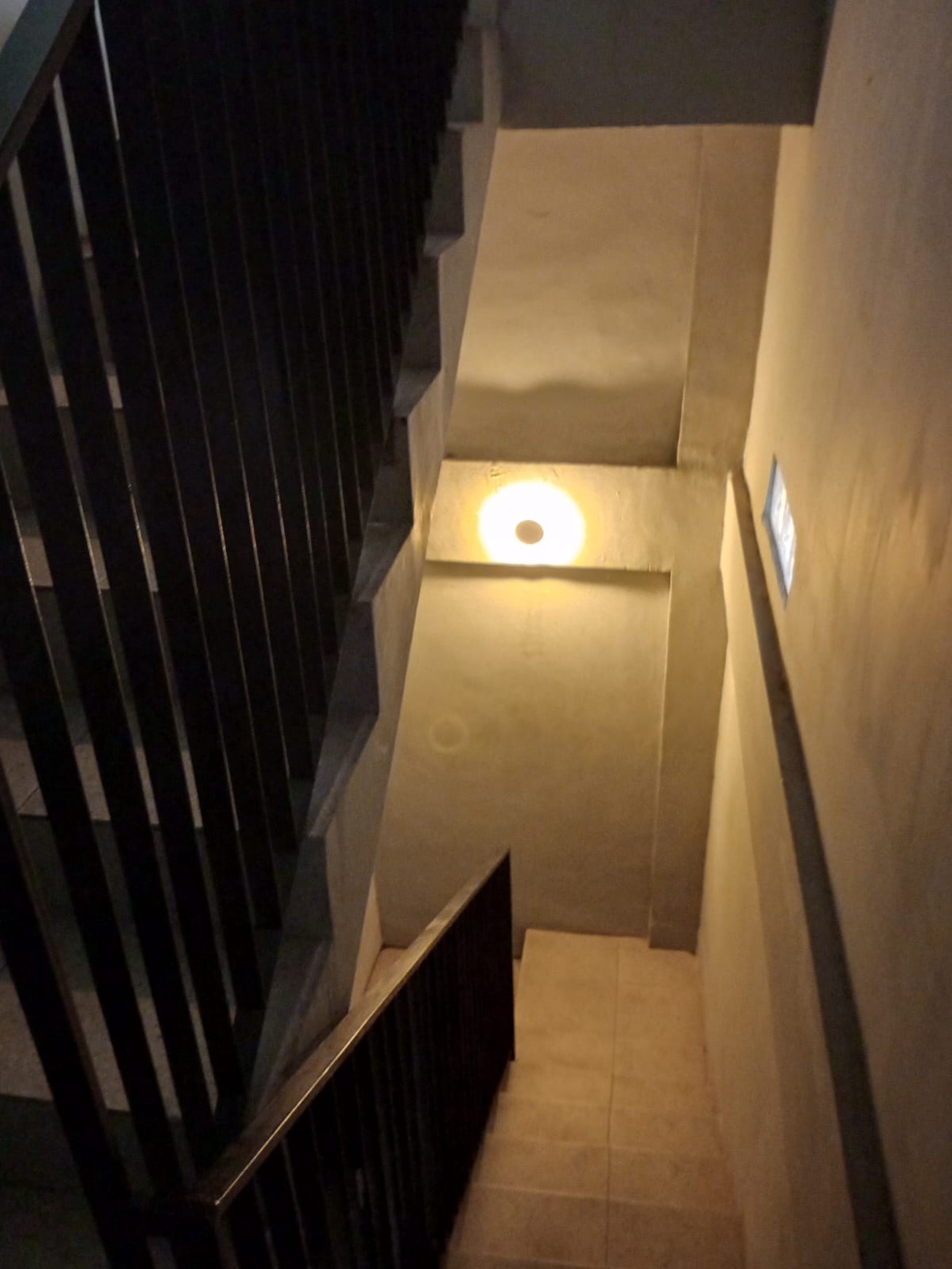 Rumah Kos-kosan Di R Residence Jl HM Yasin Patal Senayan Jakarta