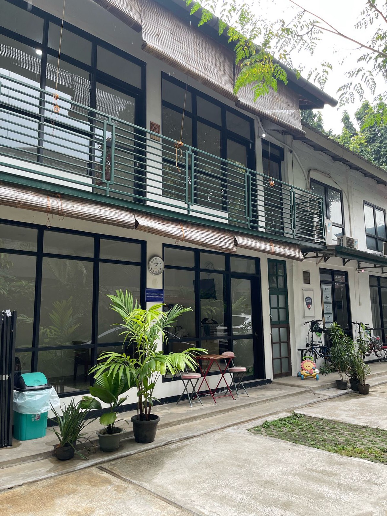 Rumah Bagus,nyaman DI Jl Nusa Jaya Pondok Ranji Tangerang Selatan.