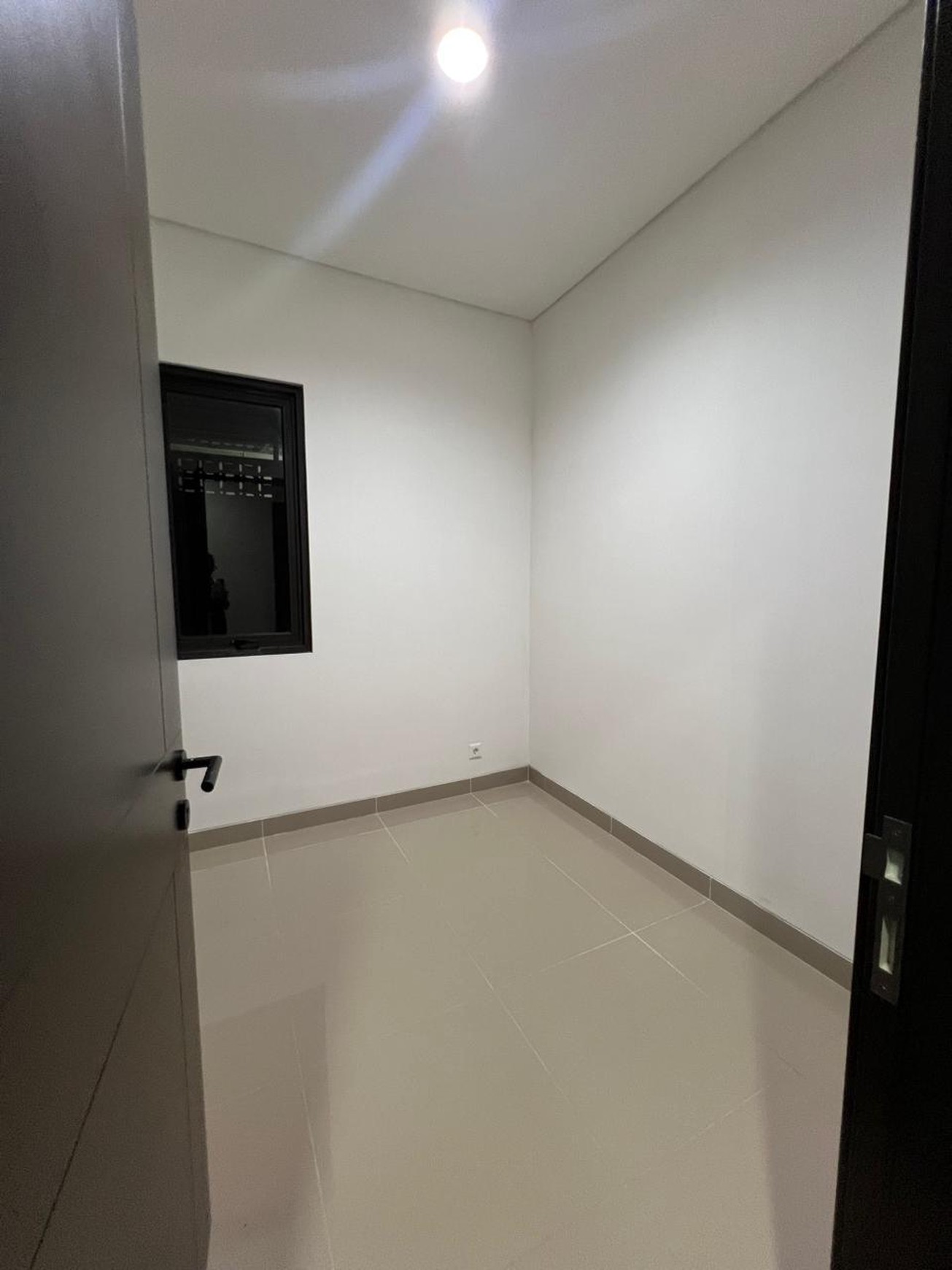 Disewkan Rumah Bagus Siap Huni di Summarecon Cluster Freya