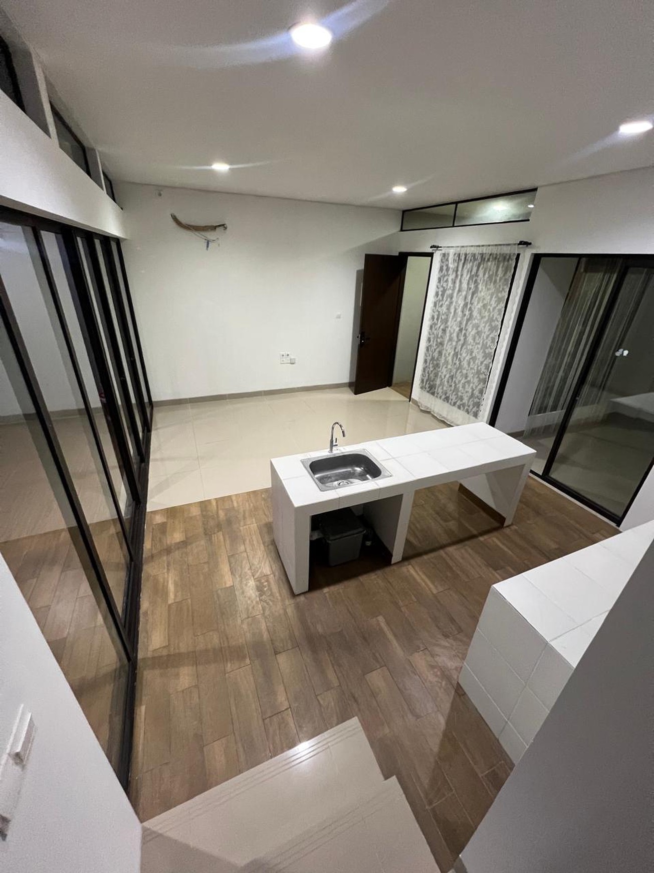 Disewkan Rumah Bagus Siap Huni di Summarecon Cluster Freya