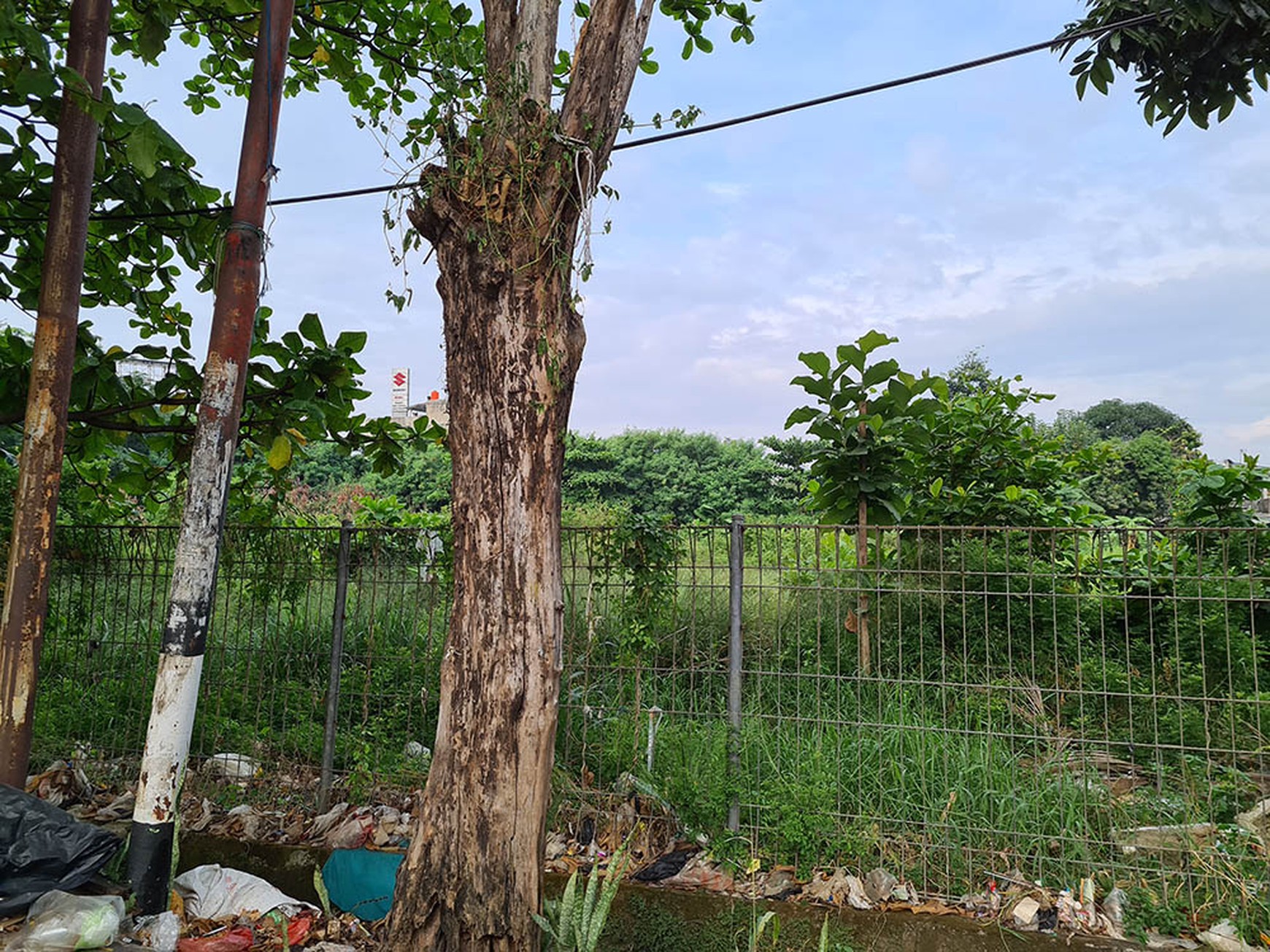 Tanah Dijual Bentuk L Di Jl Ir. H. Juanda, Bekasi