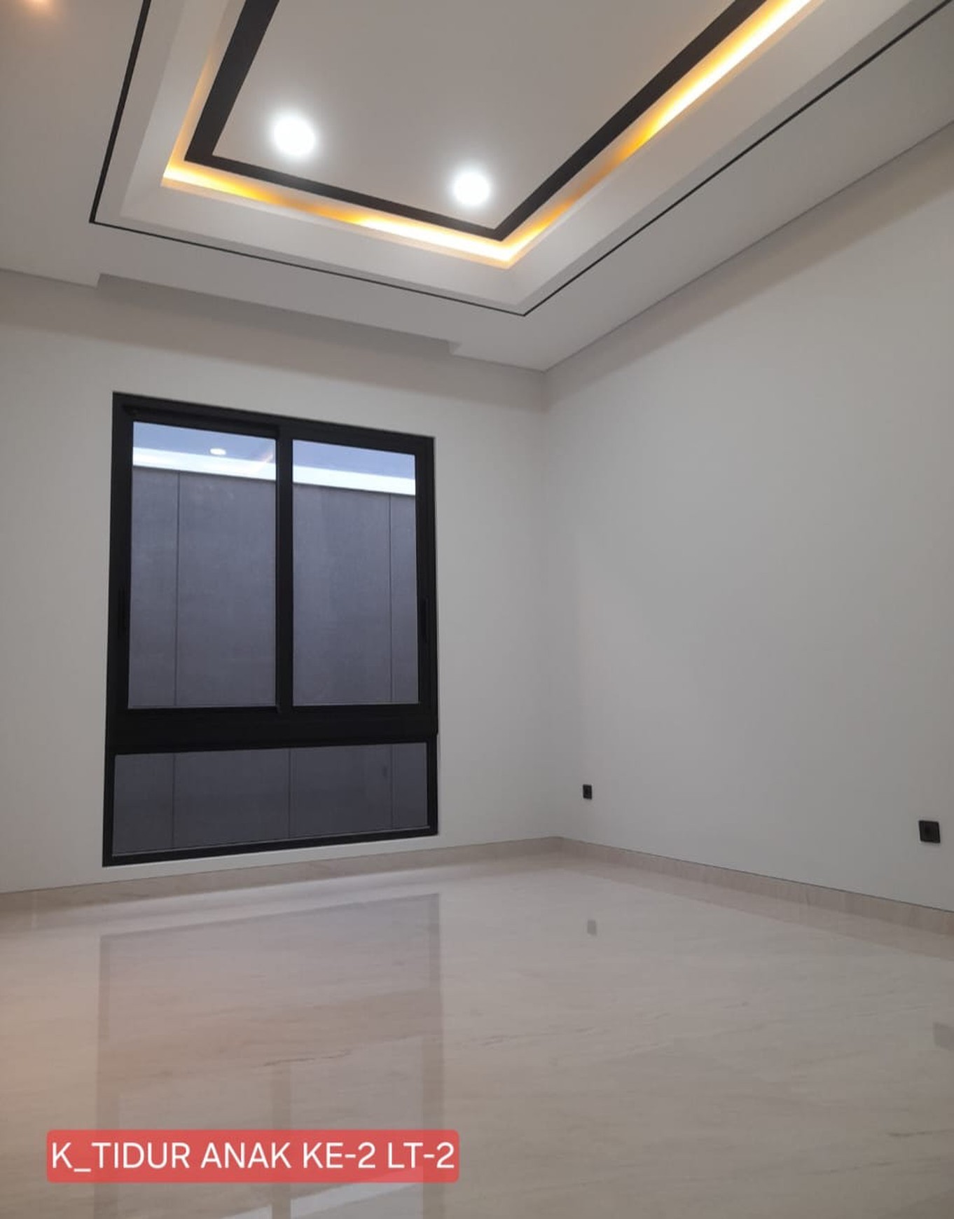 Dijual Rumah Baru Newton Hill Citraland Surabaya dekat Graha Family, Pakuwon Indah, Bukit Darmo Golf