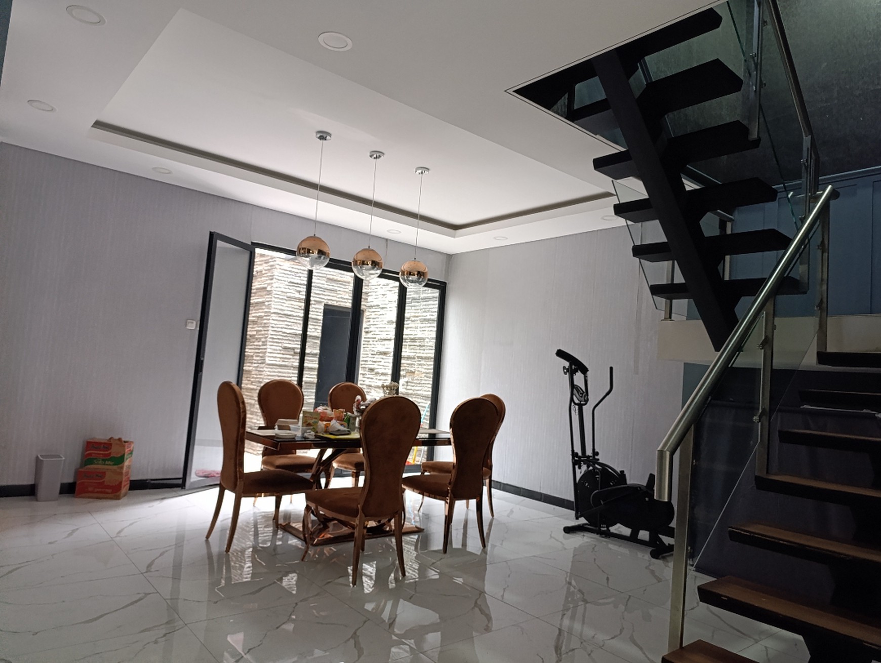 Di Jual Rumah bagus siap huni di Jl Bendi Kebayoran Lama Jakarta Selatan