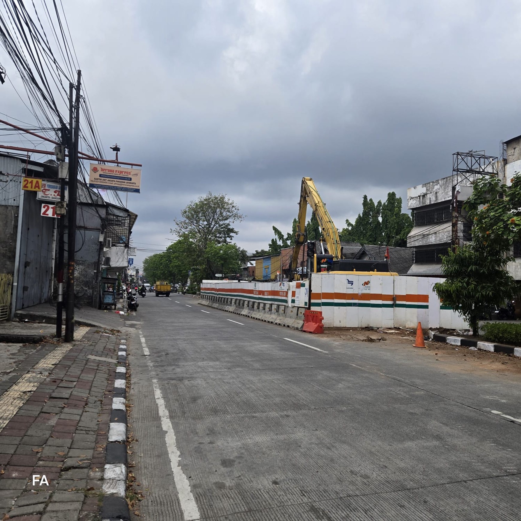 Lahan Komersial luas 726 m2 lokasi strategis tengah kota di Pangeran Jayakarta. Jakarta Pusat.