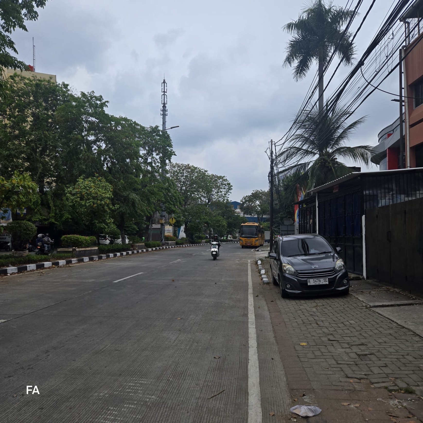 Lahan Komersial luas 726 m2 lokasi strategis tengah kota di Pangeran Jayakarta. Jakarta Pusat.