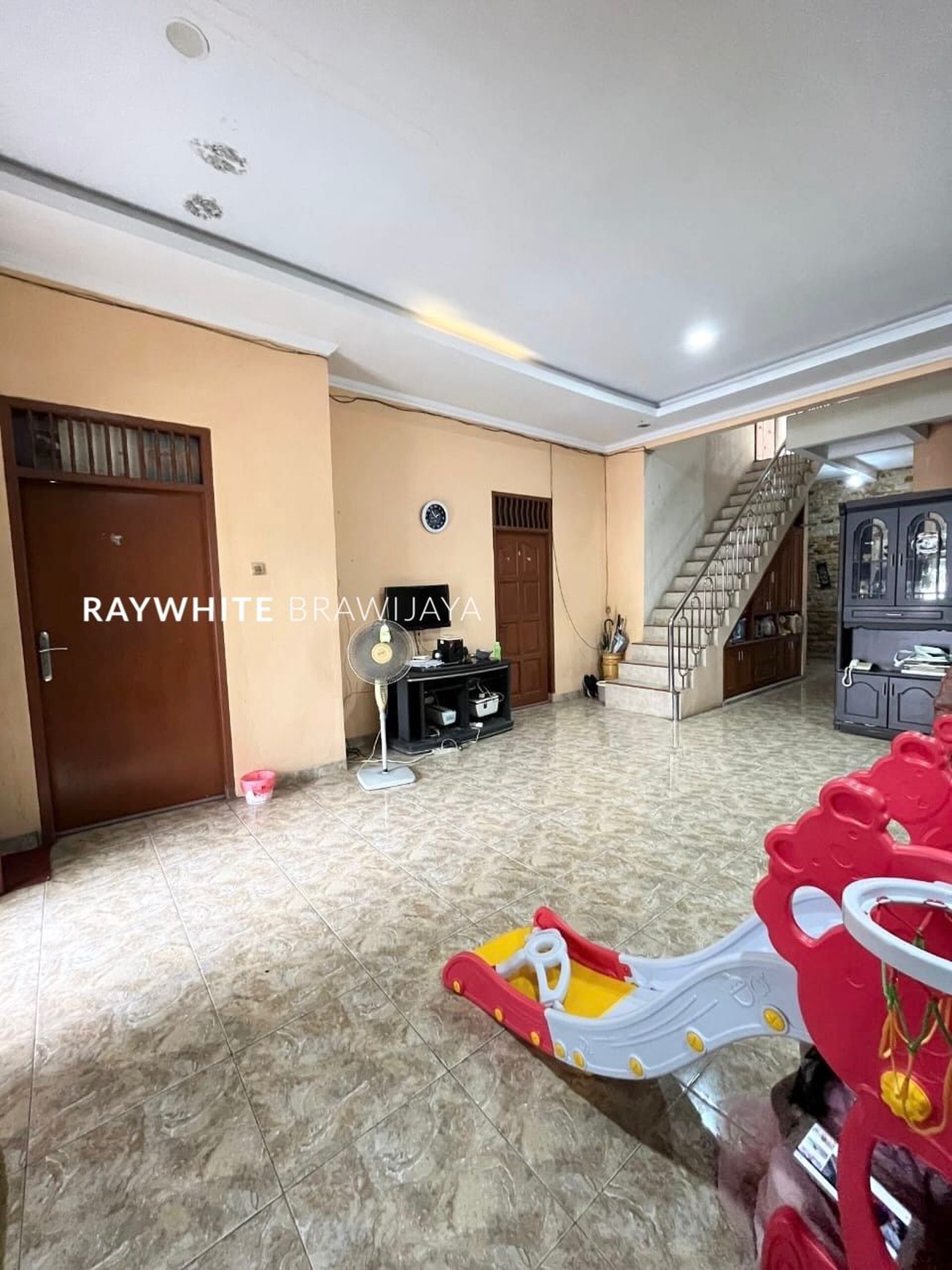 Rumah dalam kompleks Area Cimanggis Depok